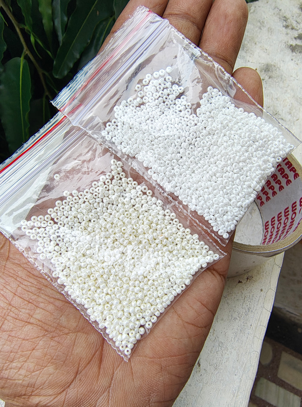 1.5mm seedbeads white/ off-white