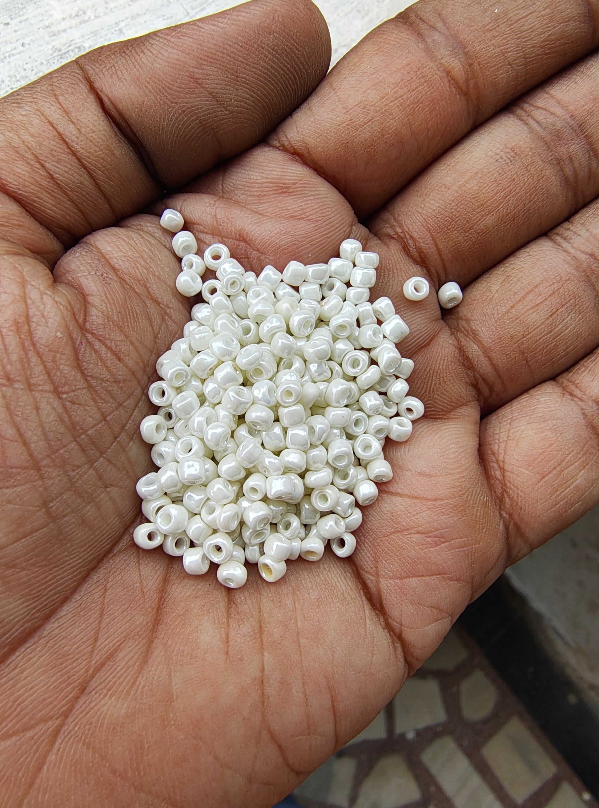 Avg quality 3mm seedbeads