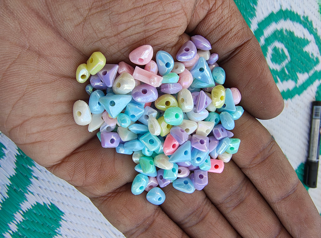 Acrylic pastel chipbeads