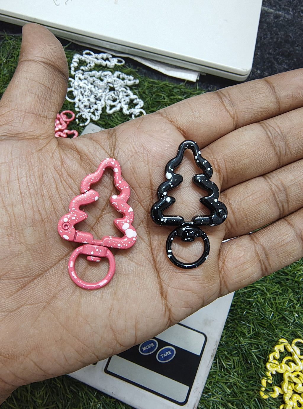 Colour christmas tree lobster hook