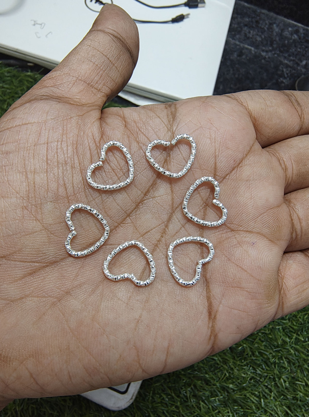 Heart shape stone cut jumpring (JF1032)