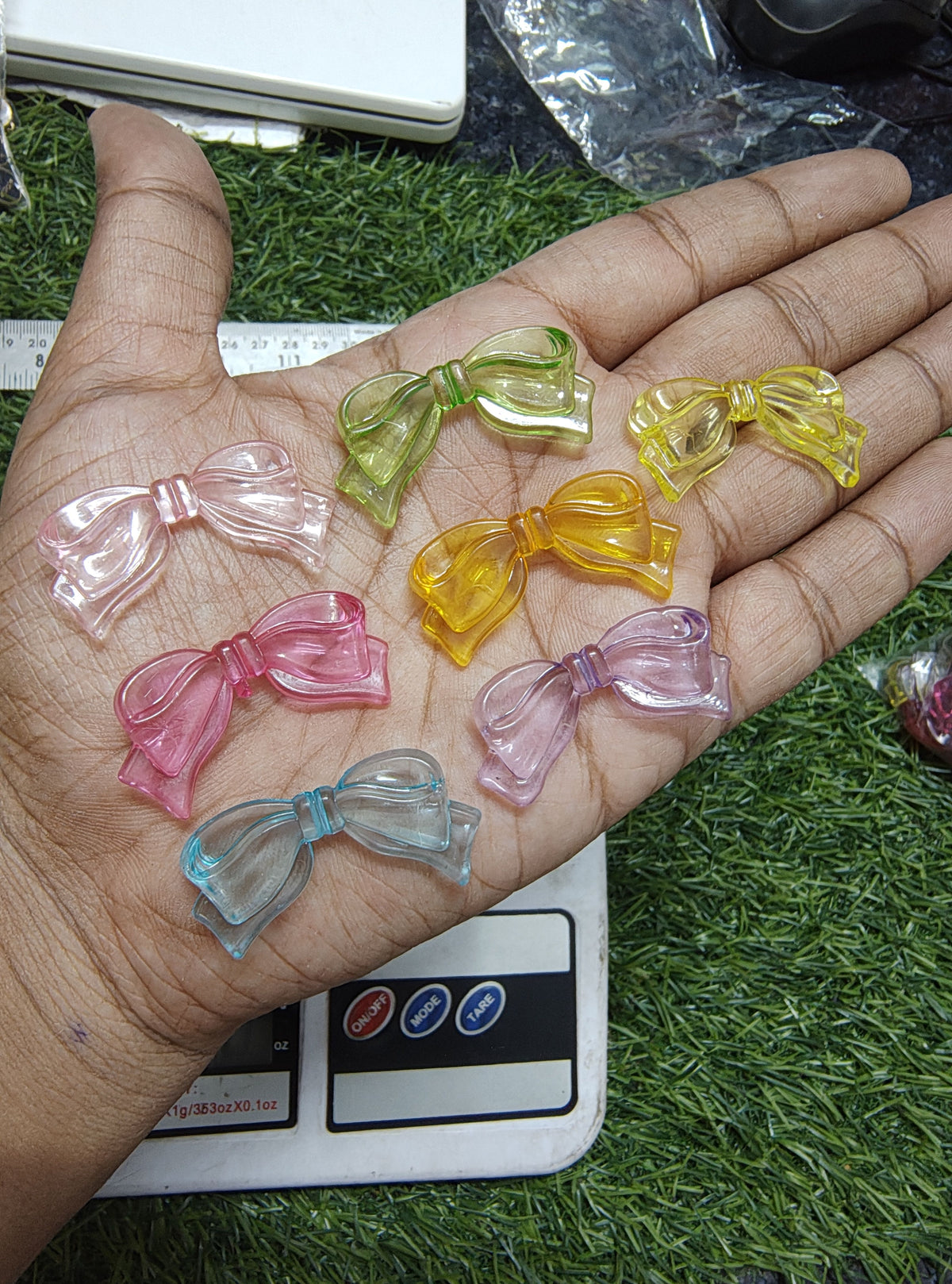 Acrylic matt bow beads mix colour 105 you (AB2039)