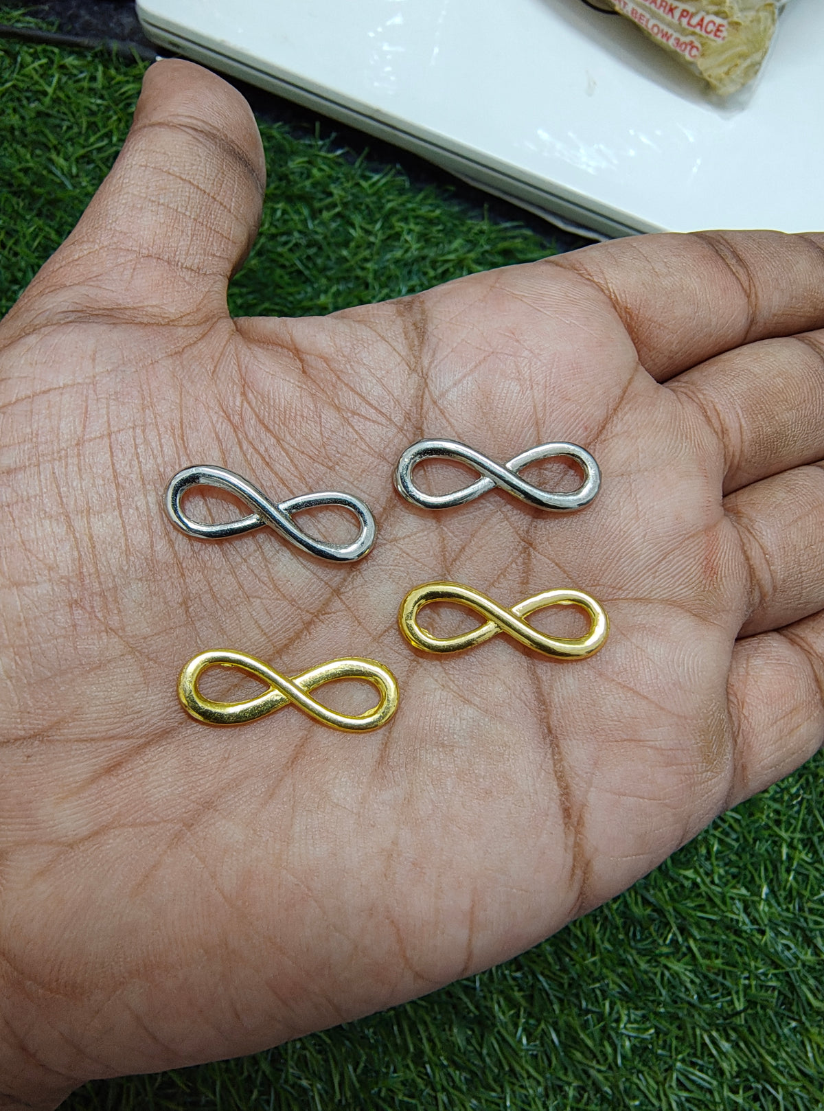 Infinity metal charm ( MTC7010 )