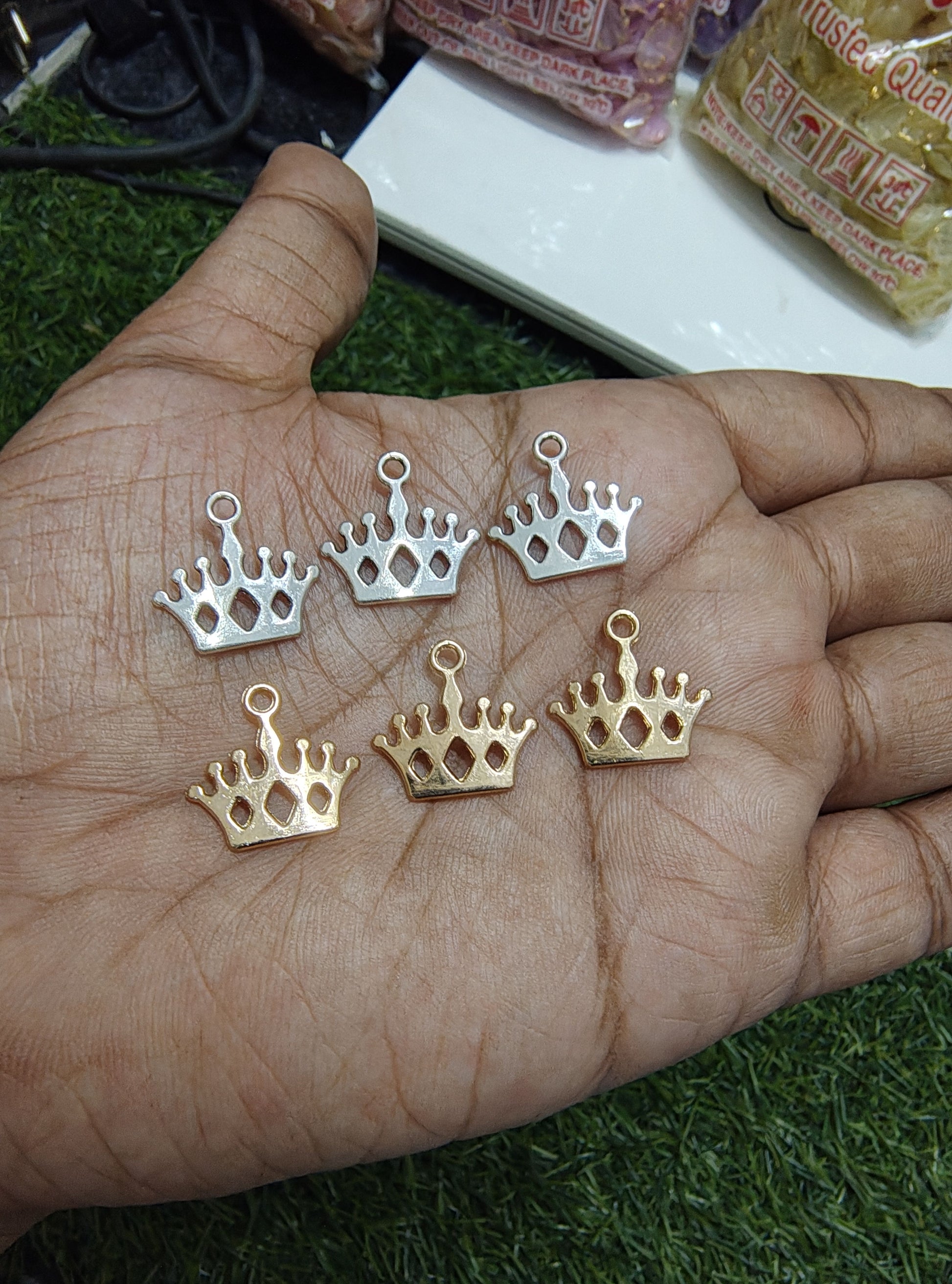 Crown metal charm