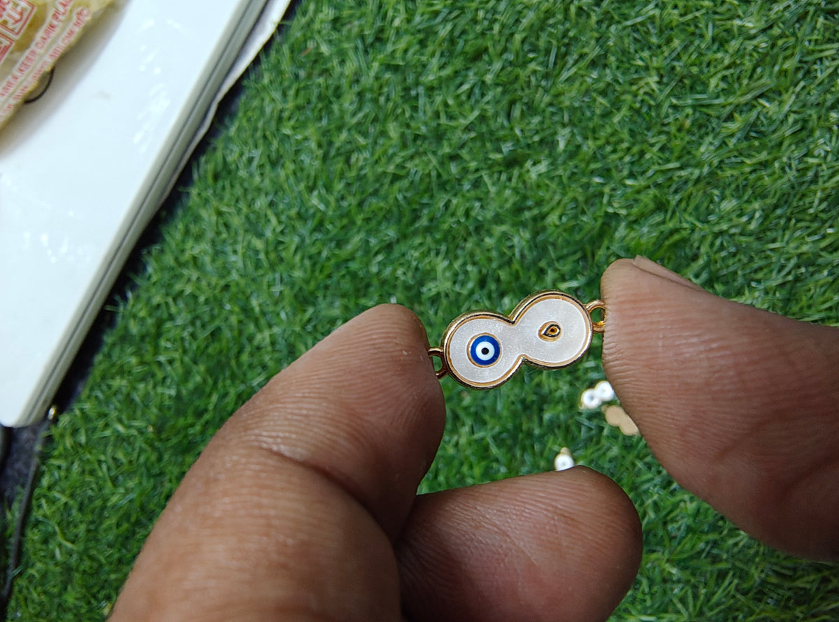 White infinity charm ( RC3002 )