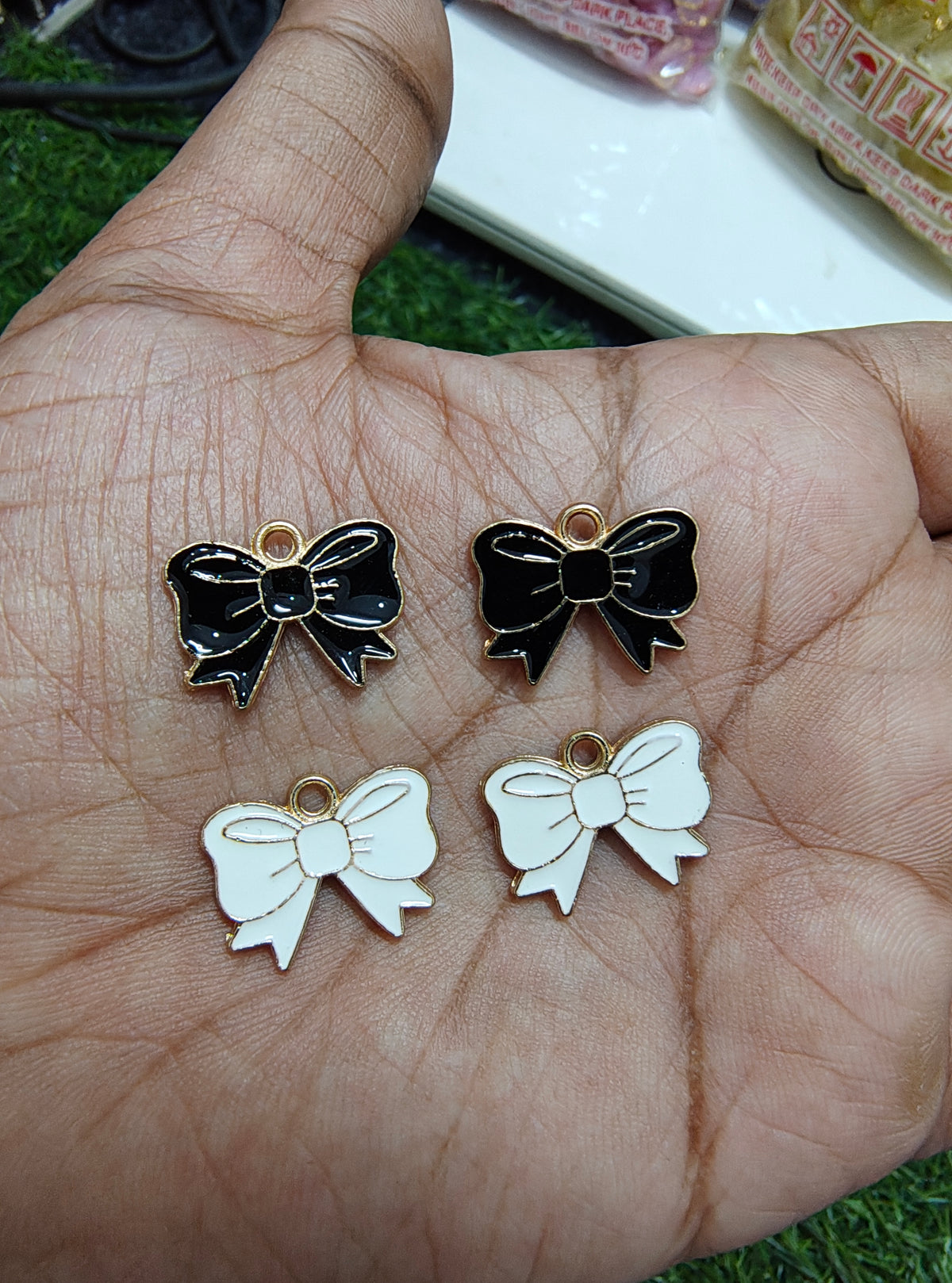 Bow enamal charm ( EC1052 )