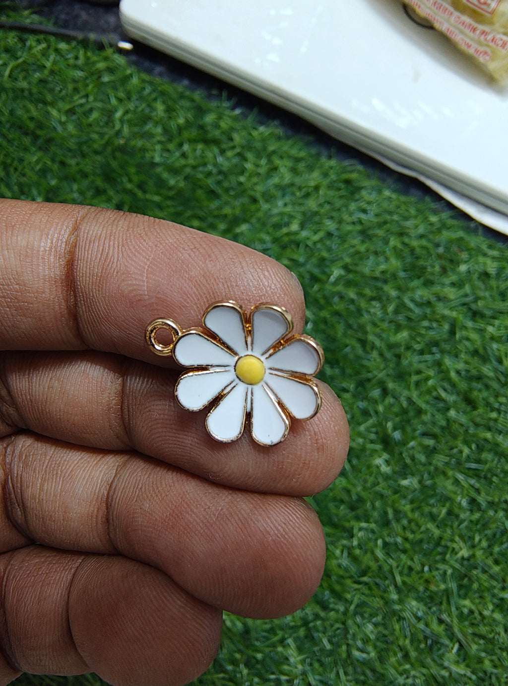 Curved flower enamal charm