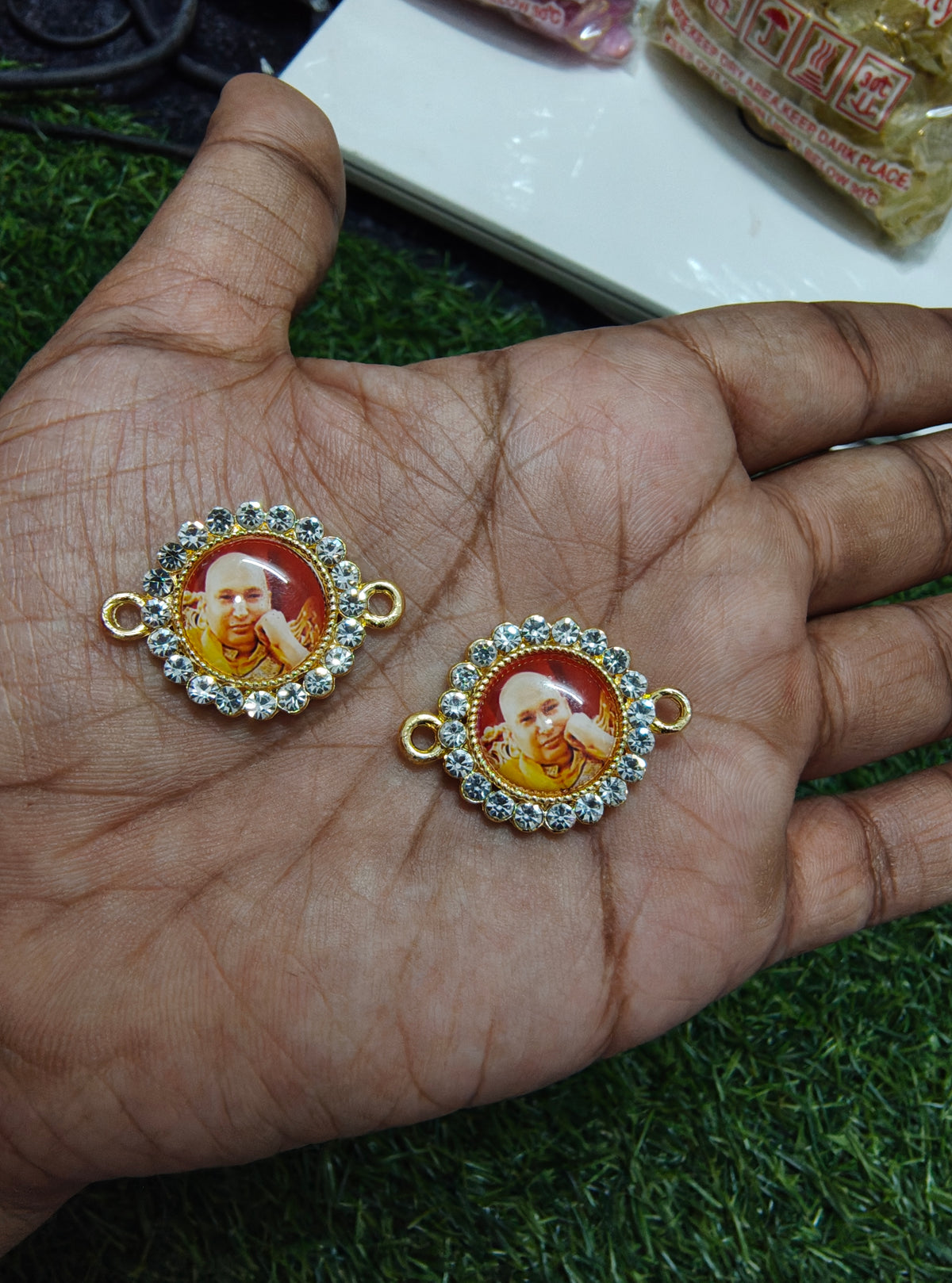 Guruji bracelet charm ( RC3011 )