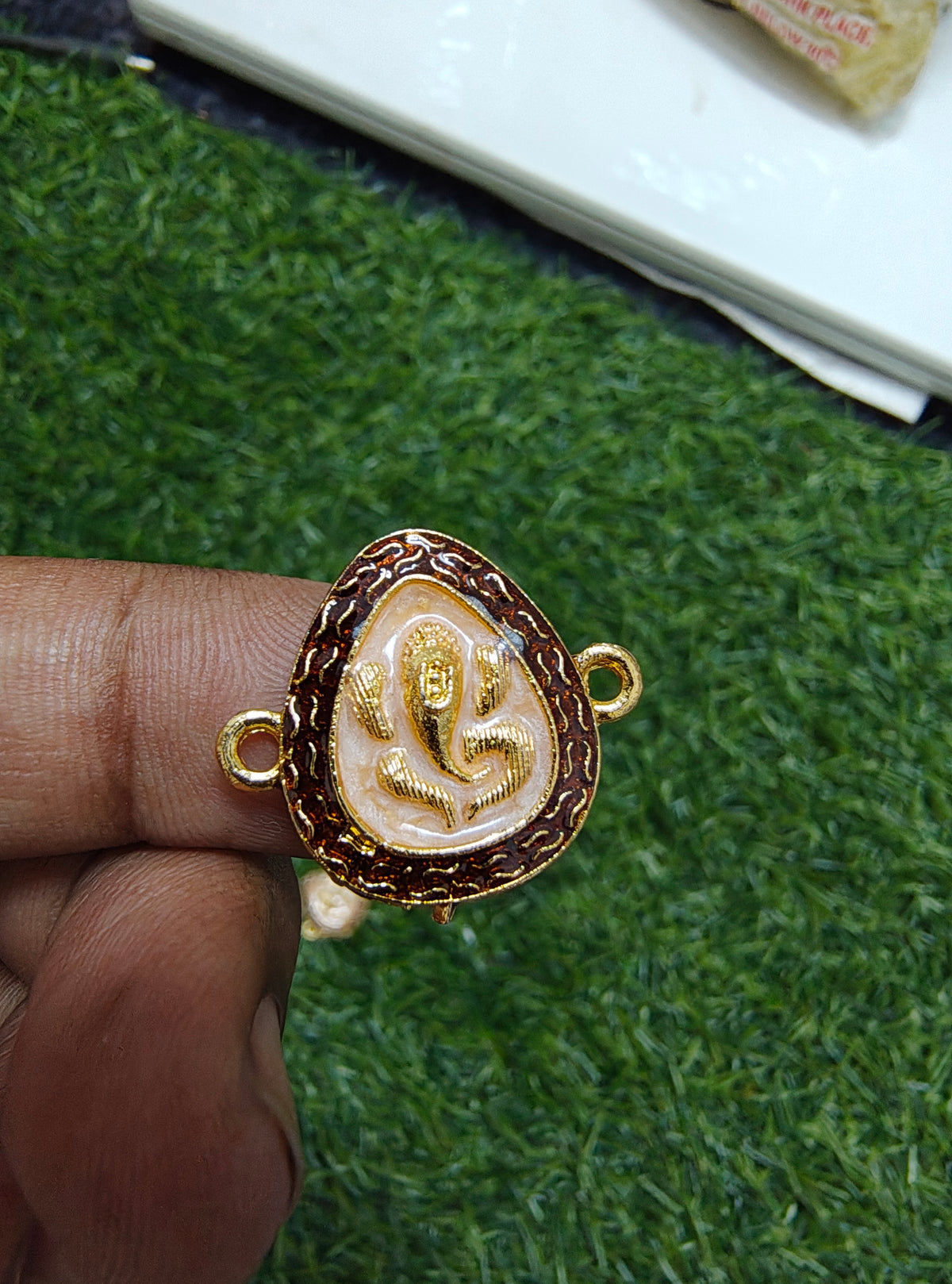 Ganesha rakhi charm ( RC3013 )