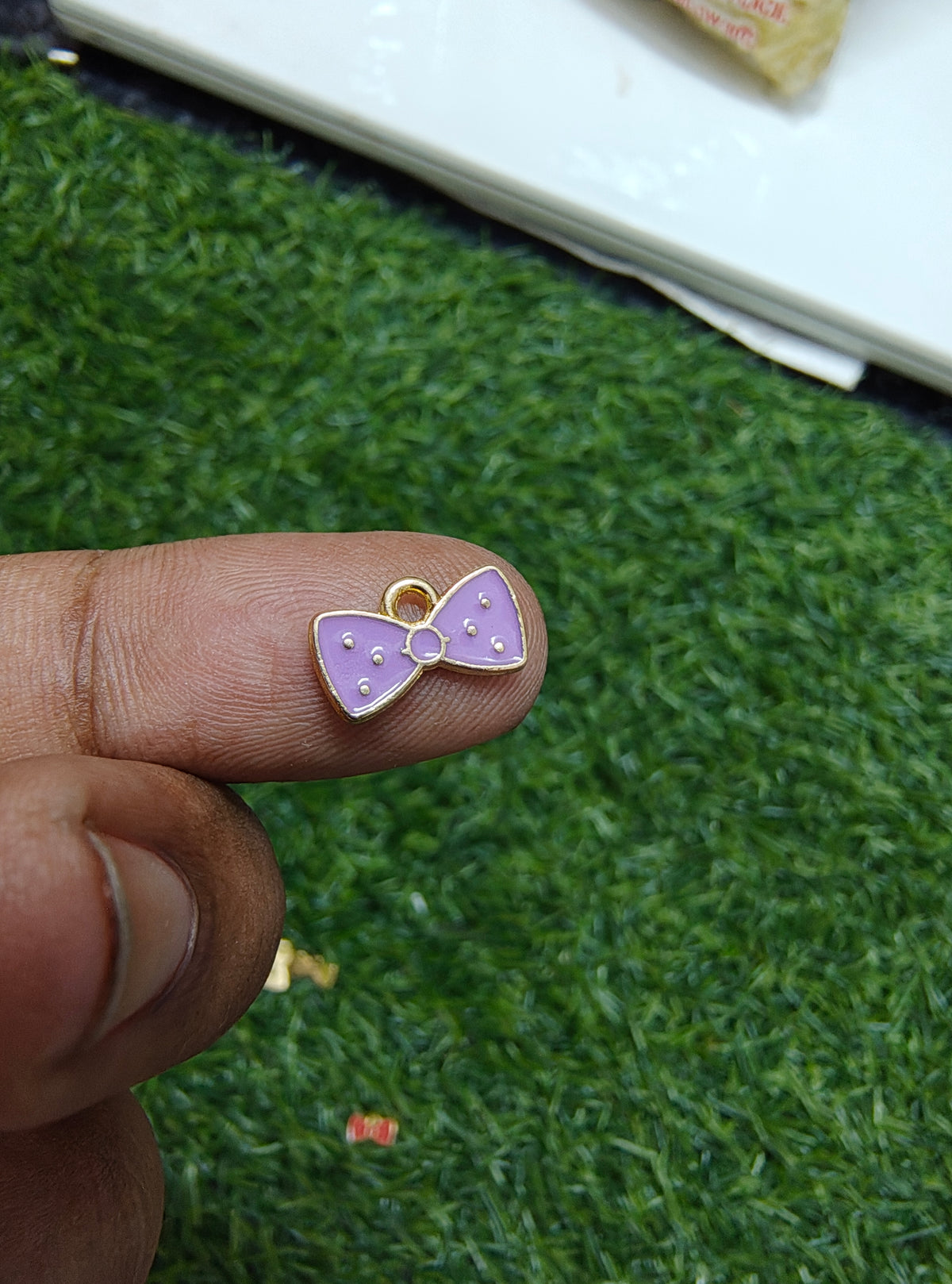 Small Bow enamal charm with dot ( EC1065 )