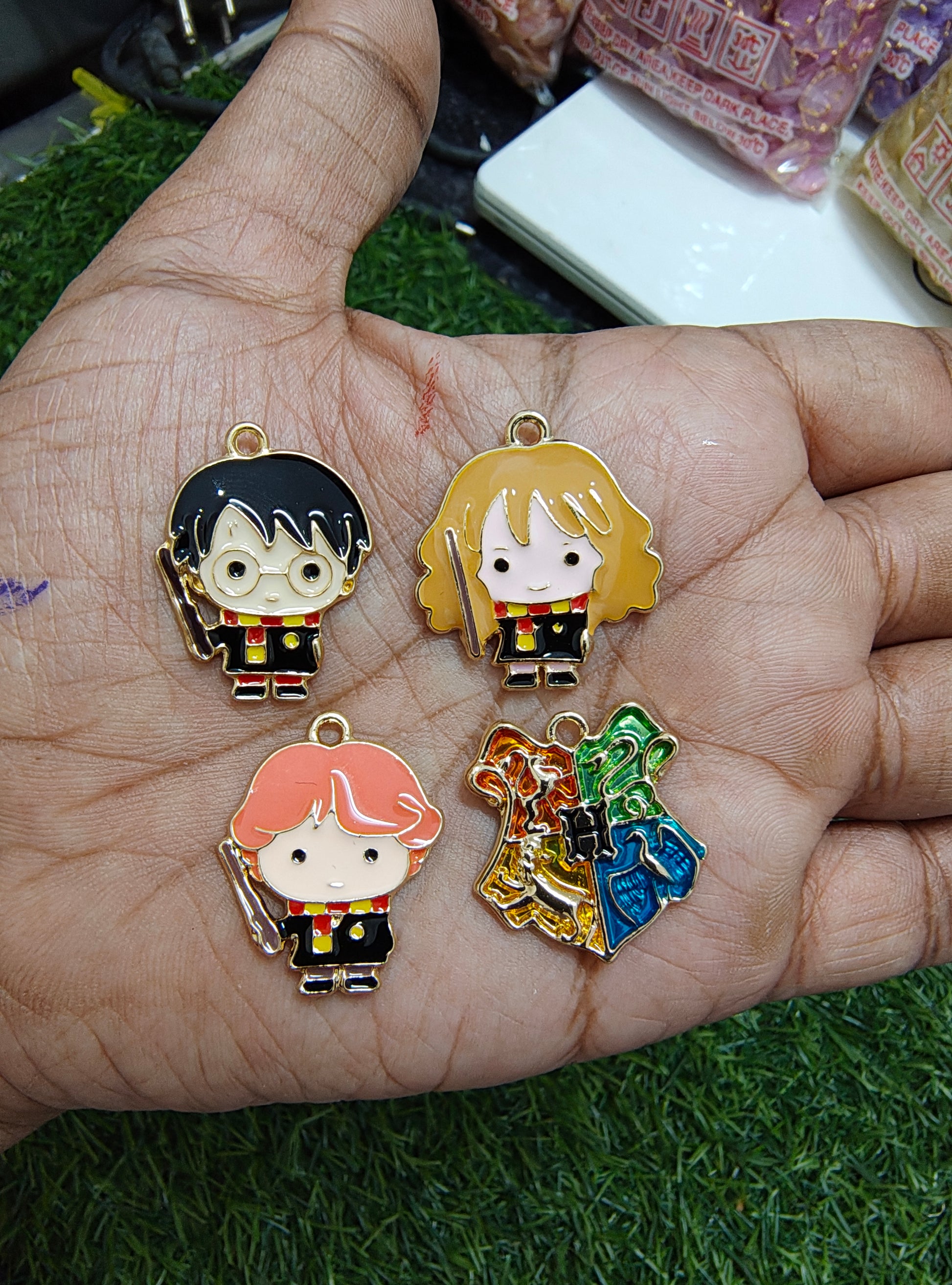 Harry Potter character charms set( 4 piece 1 each charector)