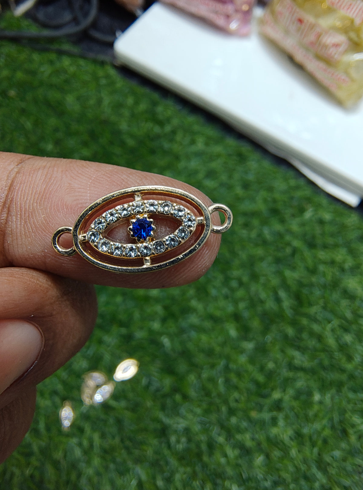 Dark blue eye stone eye charm connector ( RC3021 )