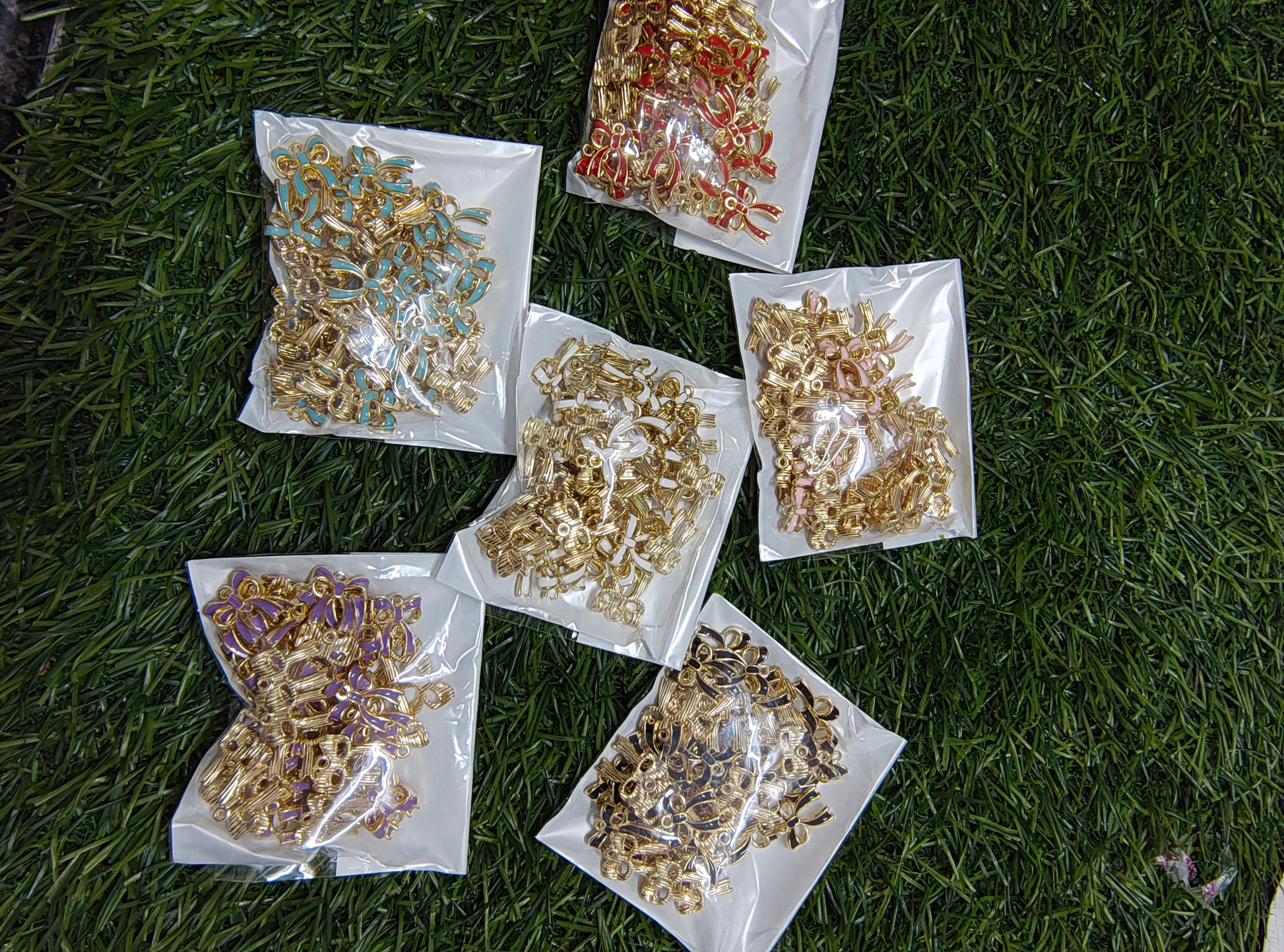 Bow enamal charm type 2