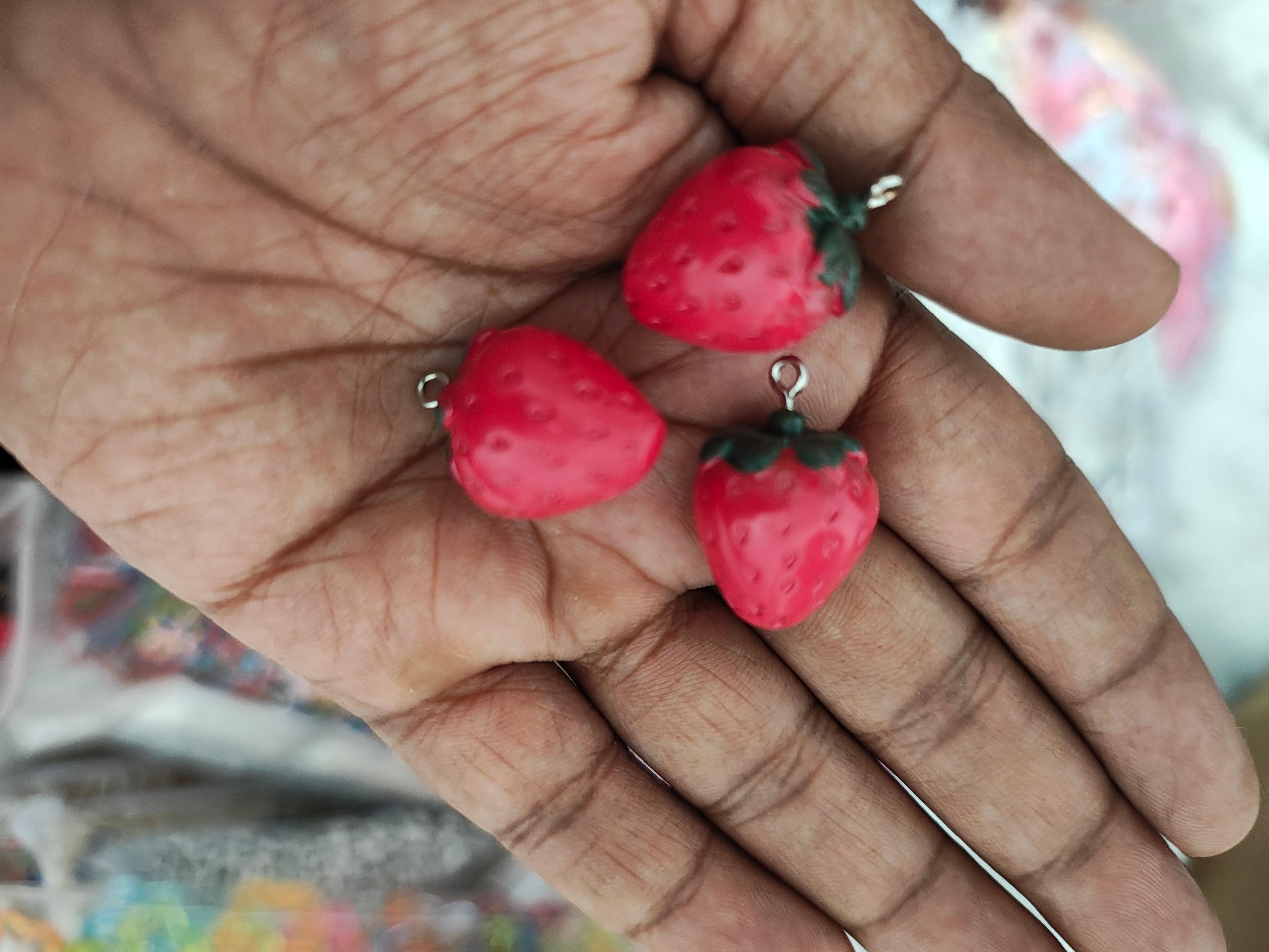 Strawberry charm ( 3DC1001 )