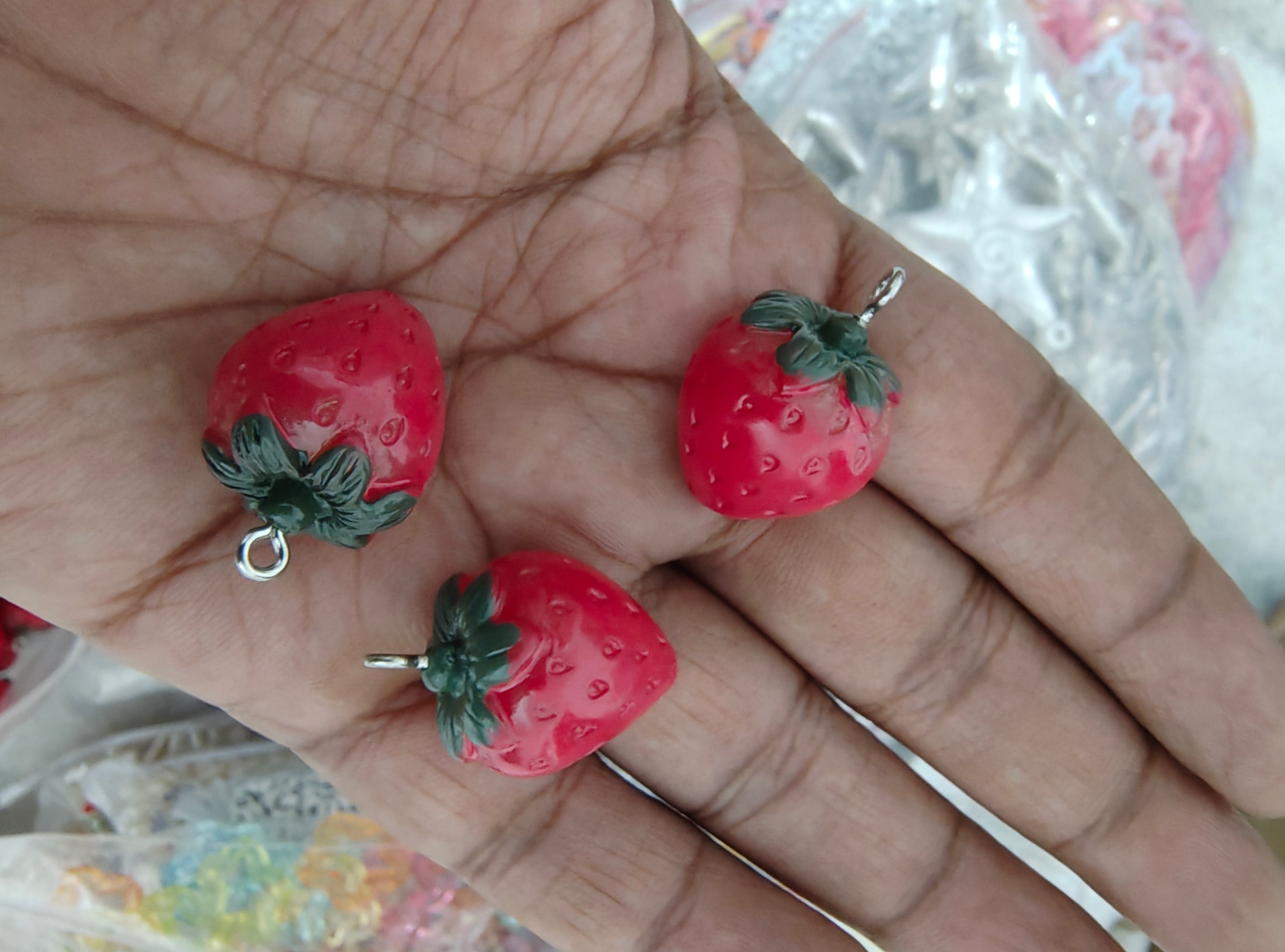 Strawberry charm ( 3DC1001 )
