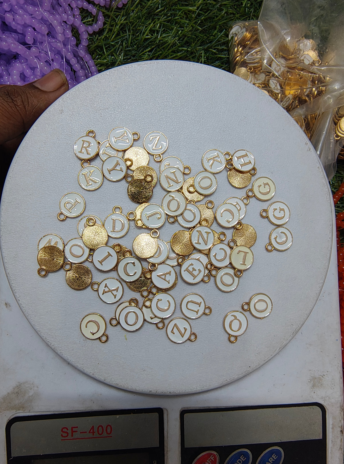 One side round alphabet charm ( EC1001 )