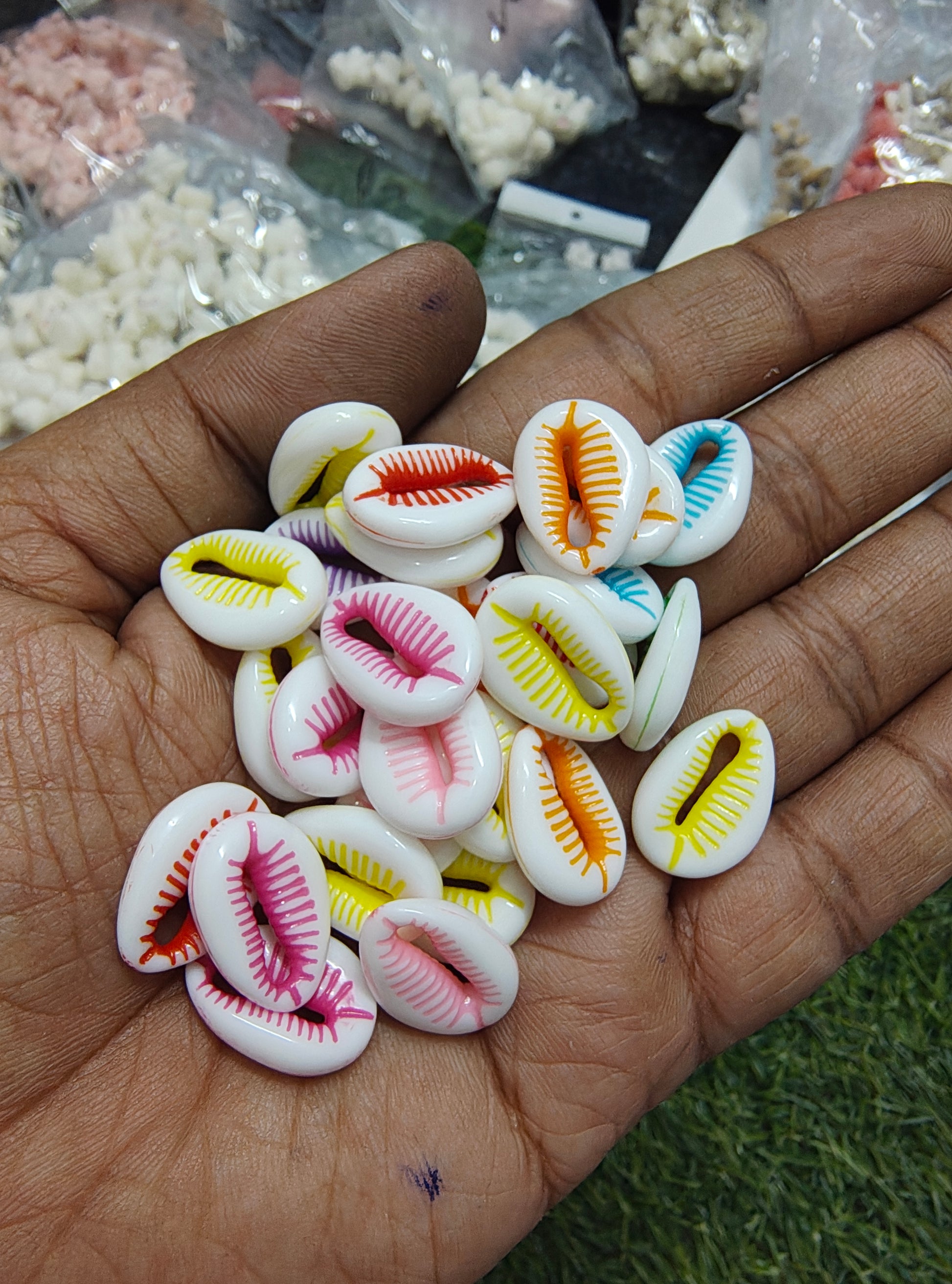 Acrylic cowrie beads mix colour
