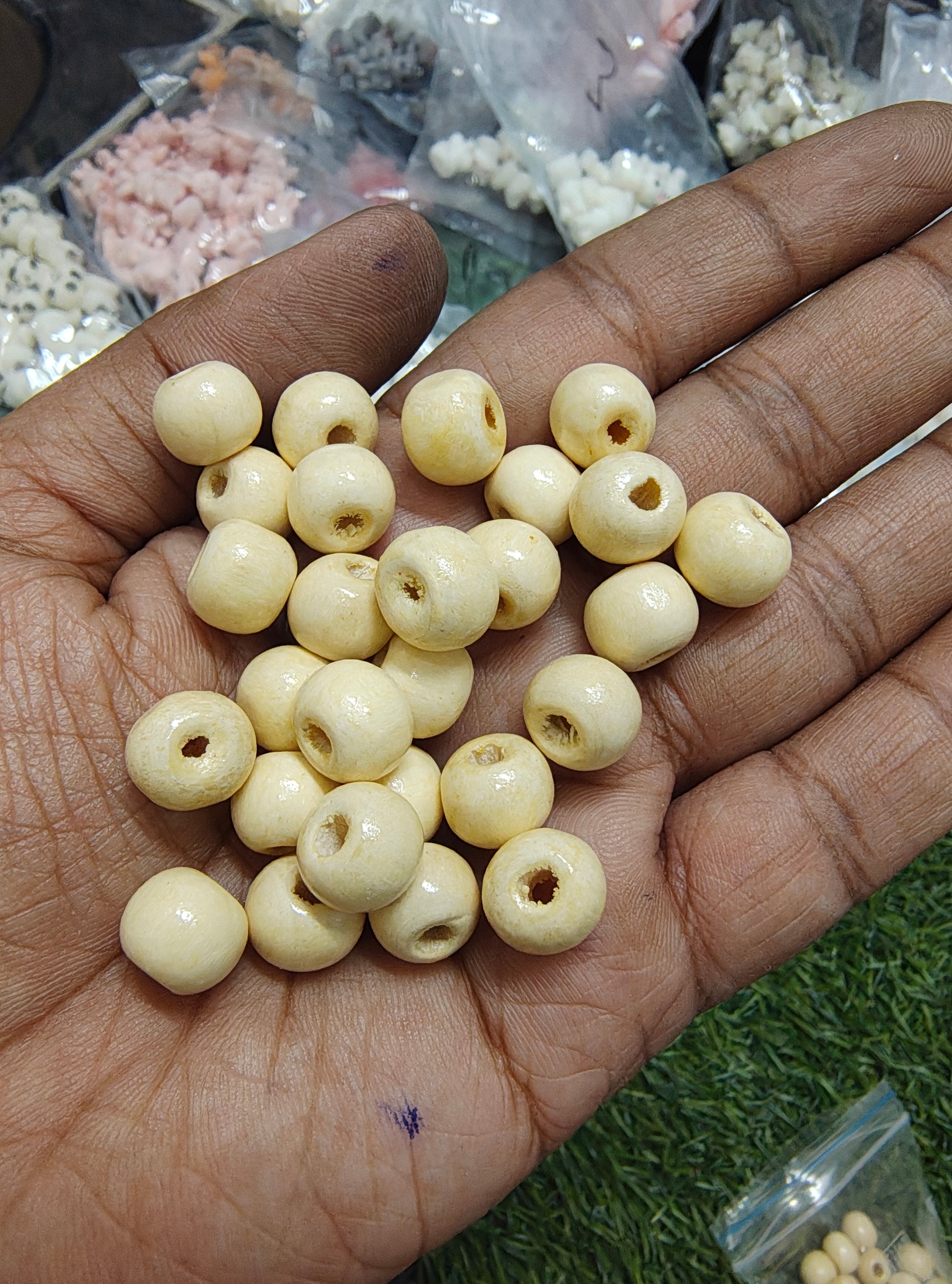 10mm cream colour wooden beads