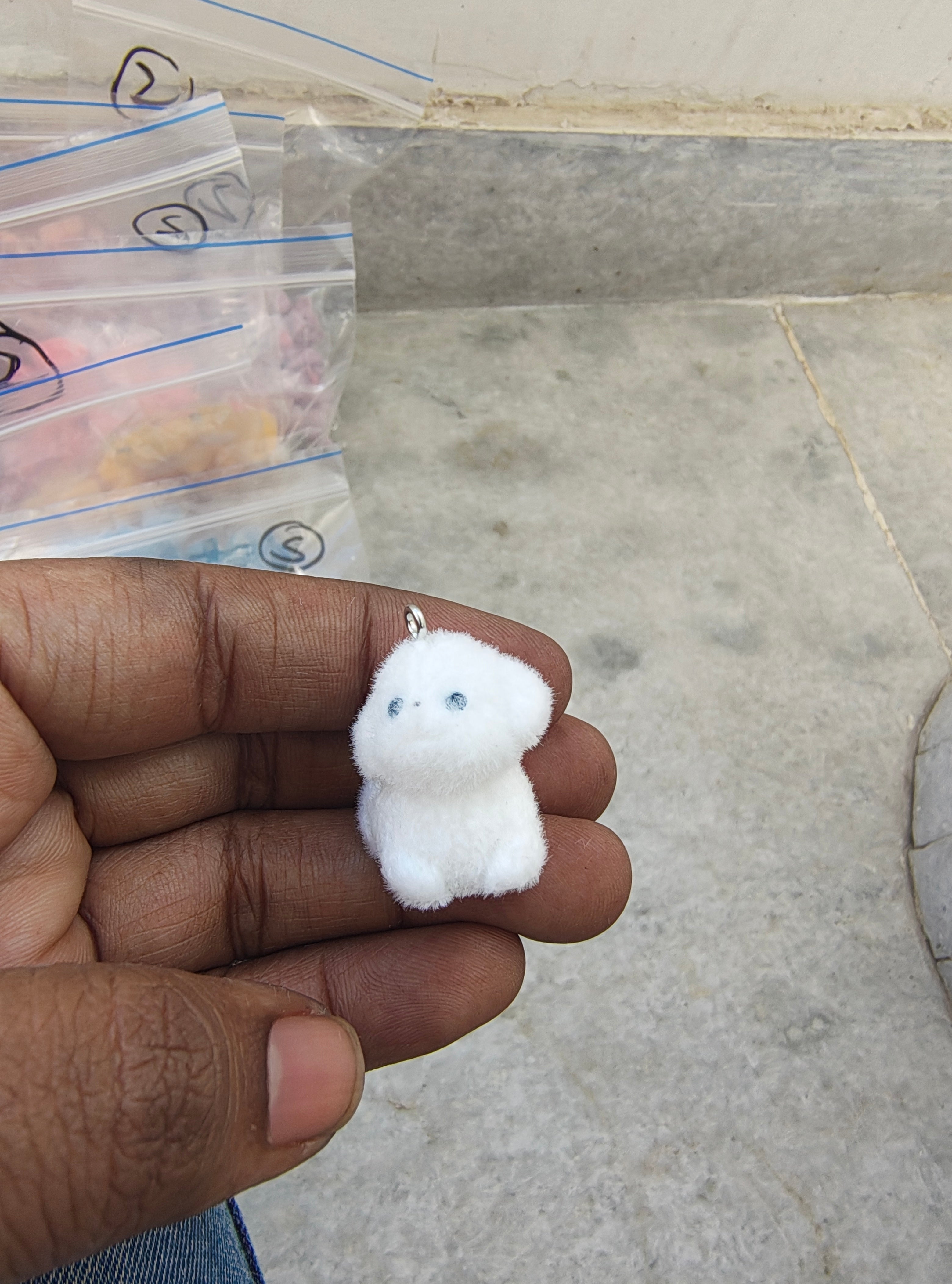 Big White dog fur charm ( 3DC1019 )