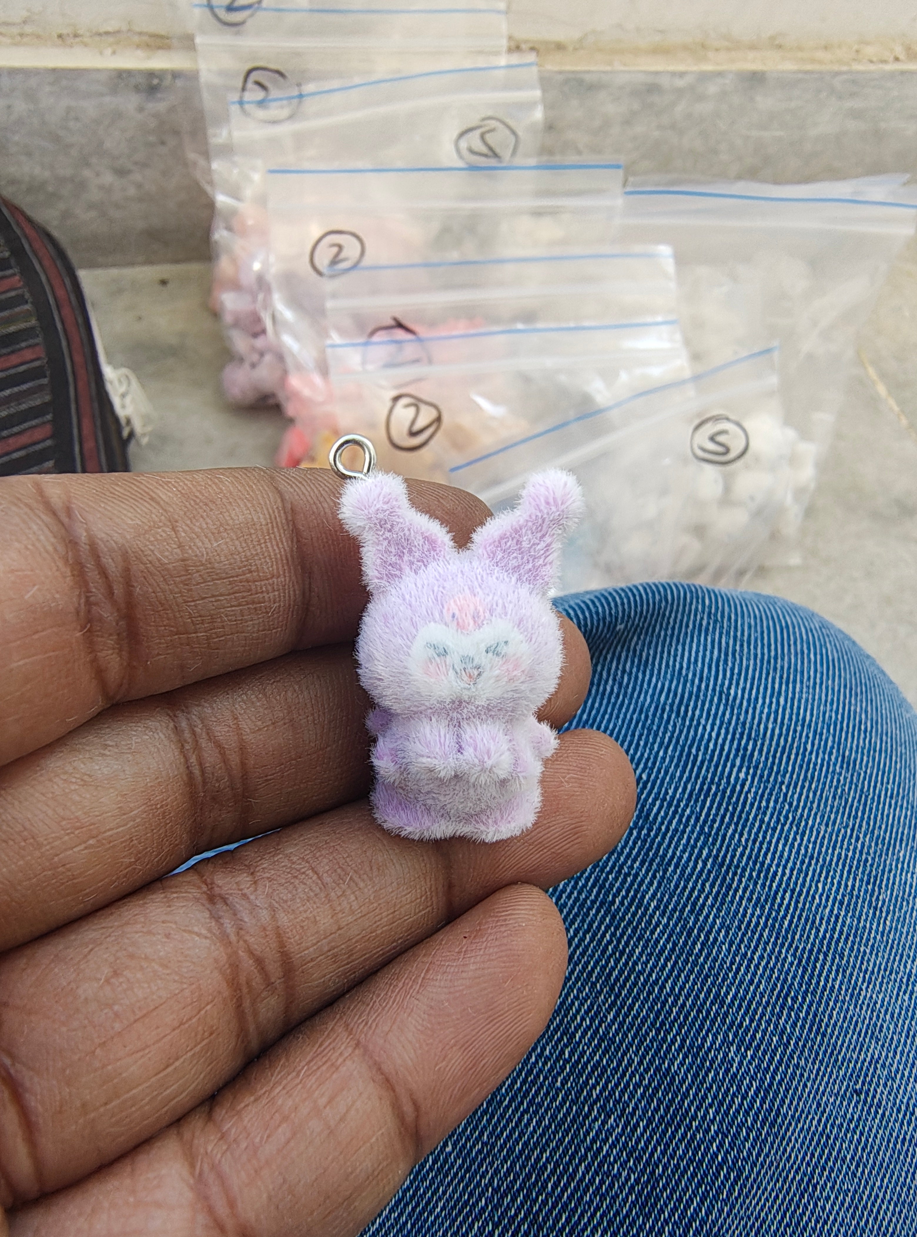 Purple snitch fur charm ( 3DC1015 )