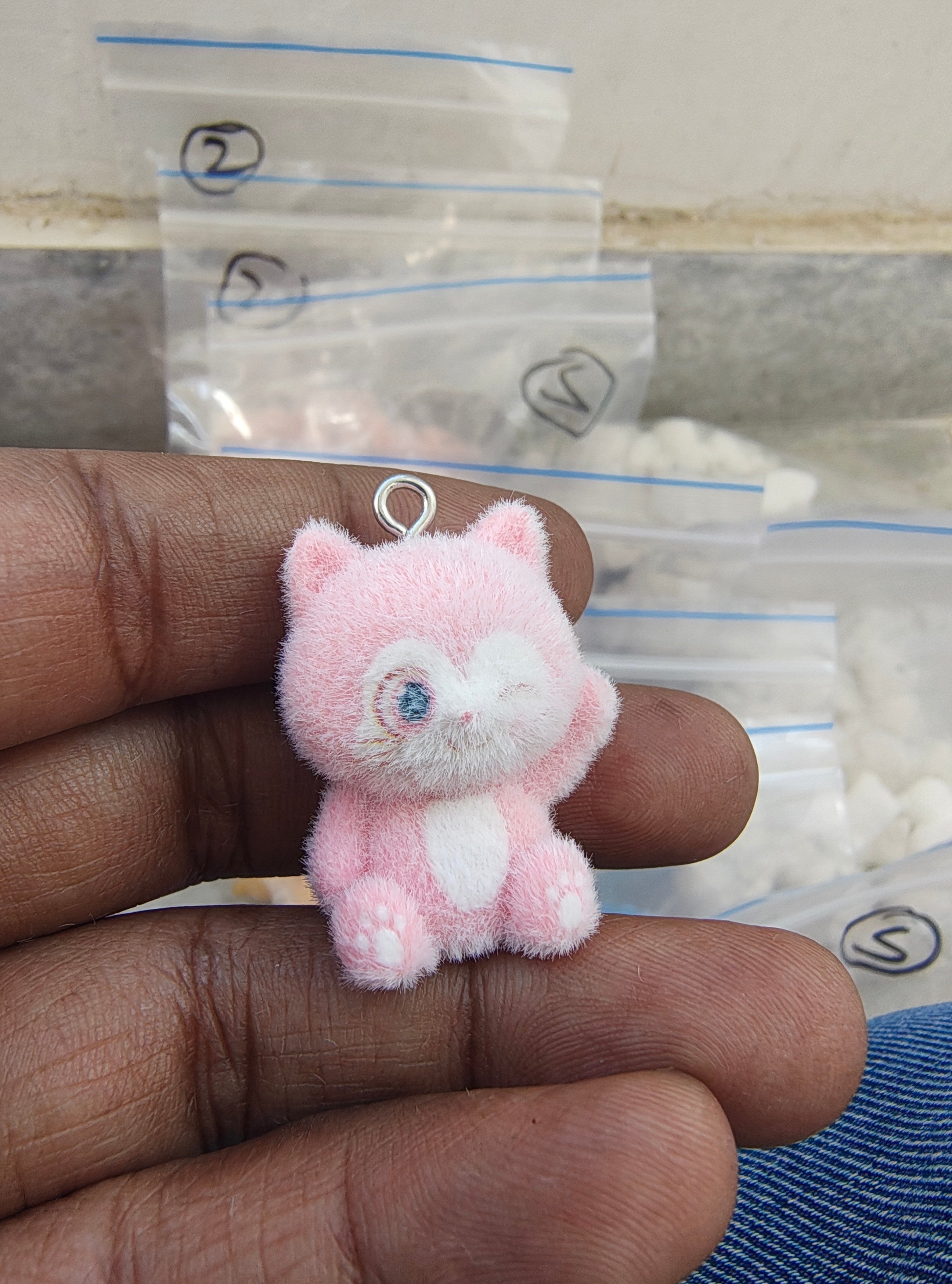 Light pink snitch fur charm ( 3DC1014 )