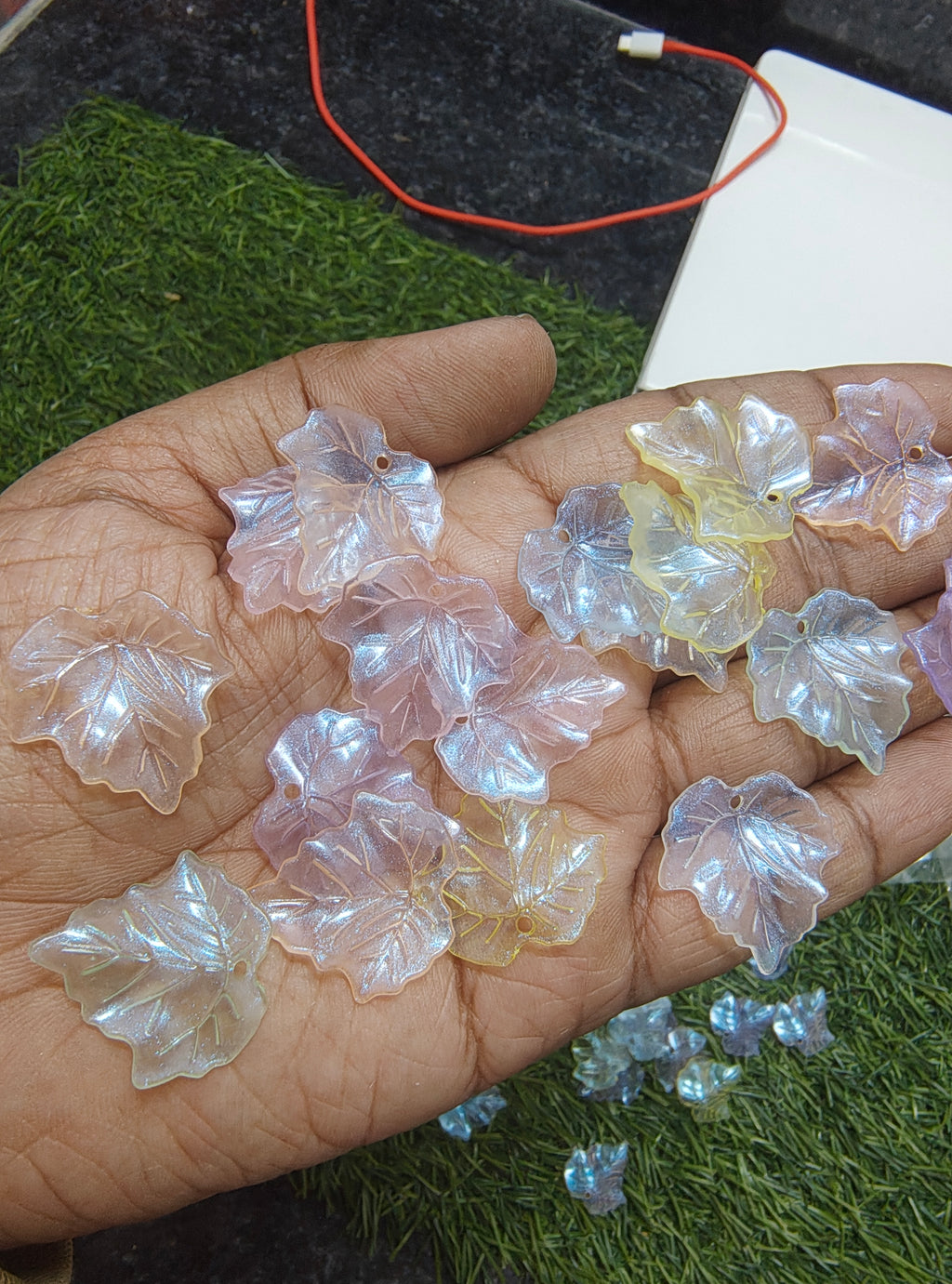 Acrylic light weight mix colour leaf (AB2078)