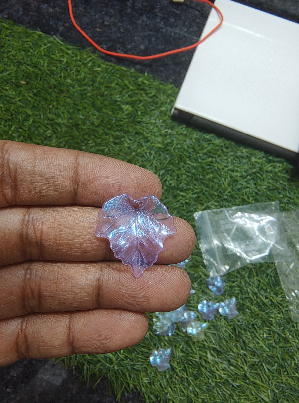 Acrylic light weight mix colour leaf (AB2078)