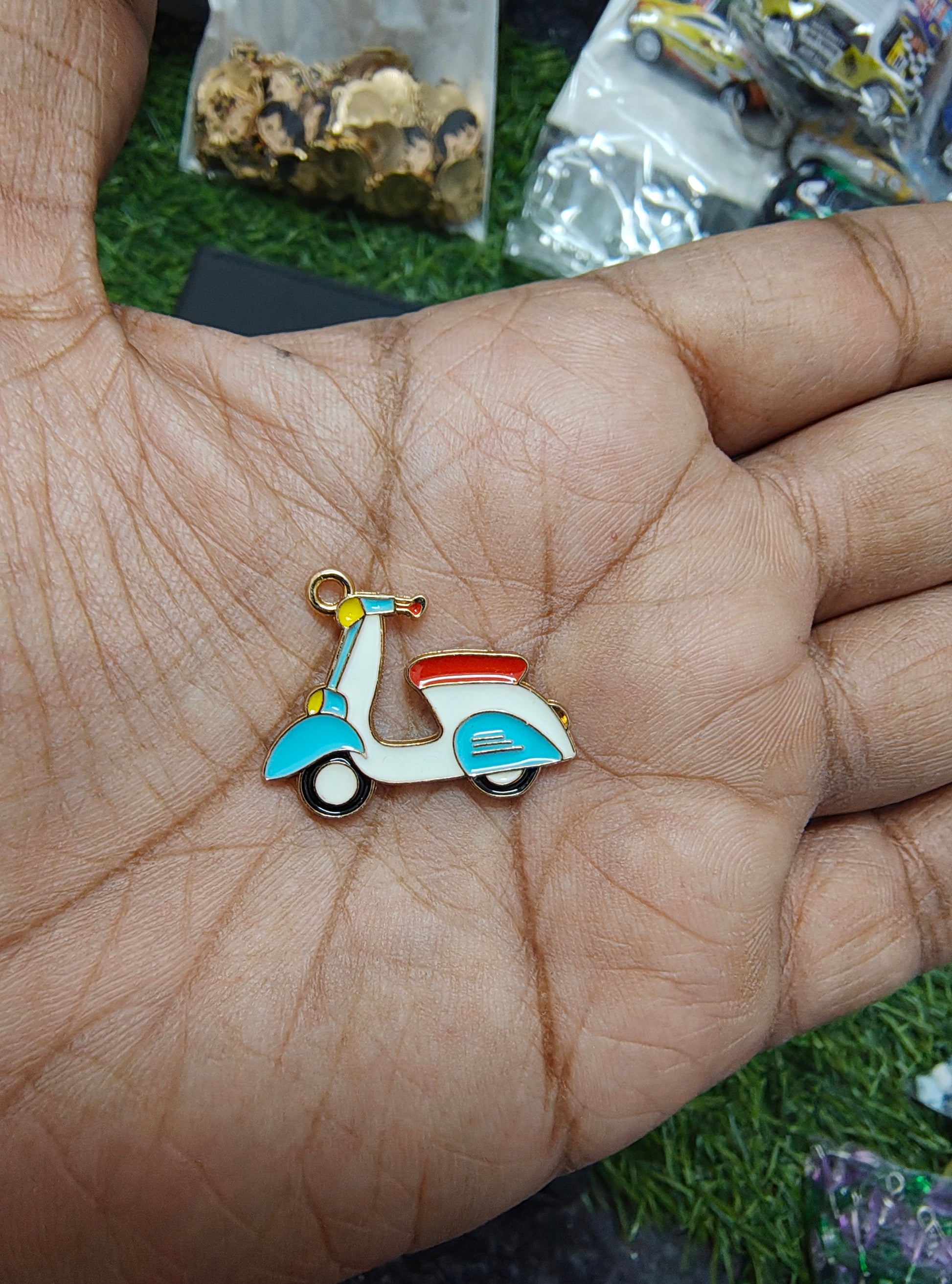 Scooter enamal charm