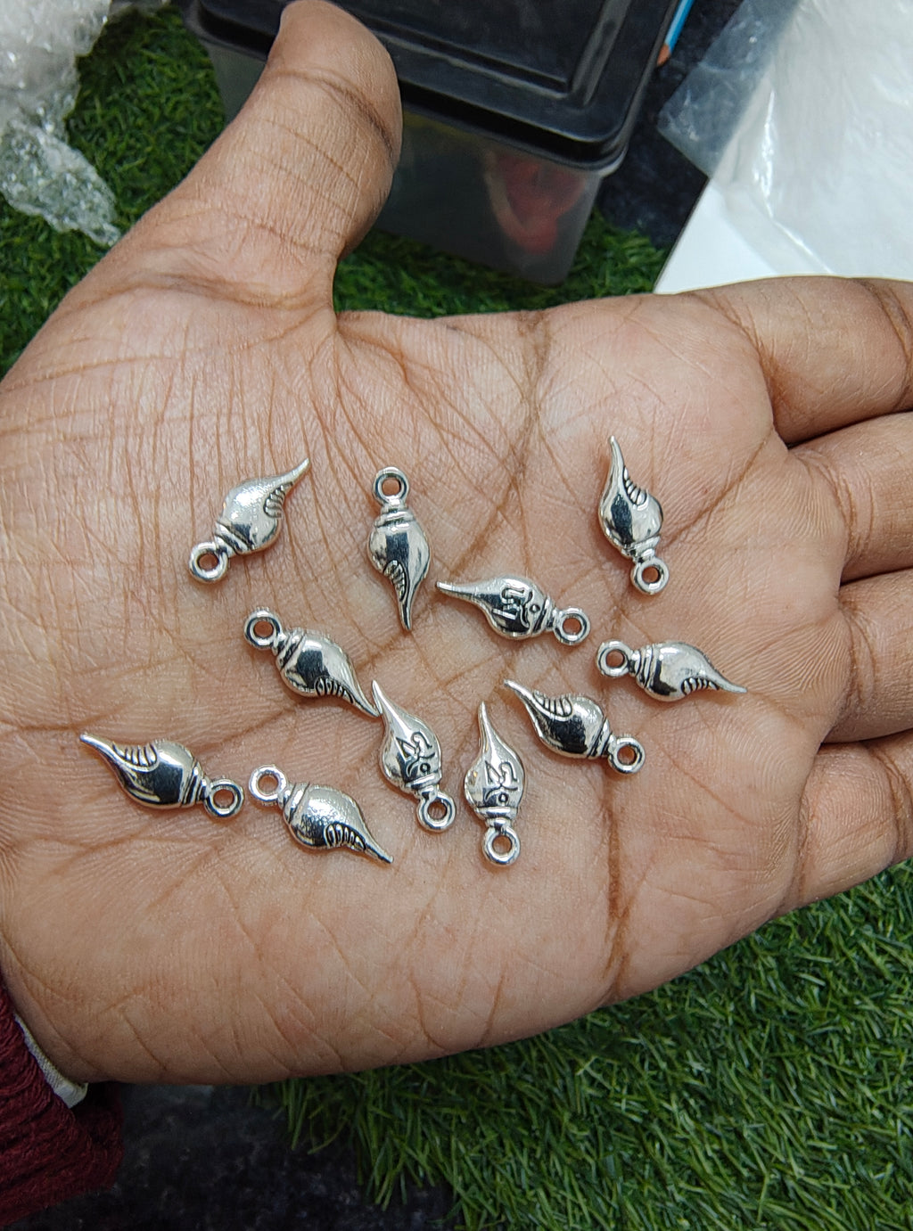 Small silver metal charm 6 design