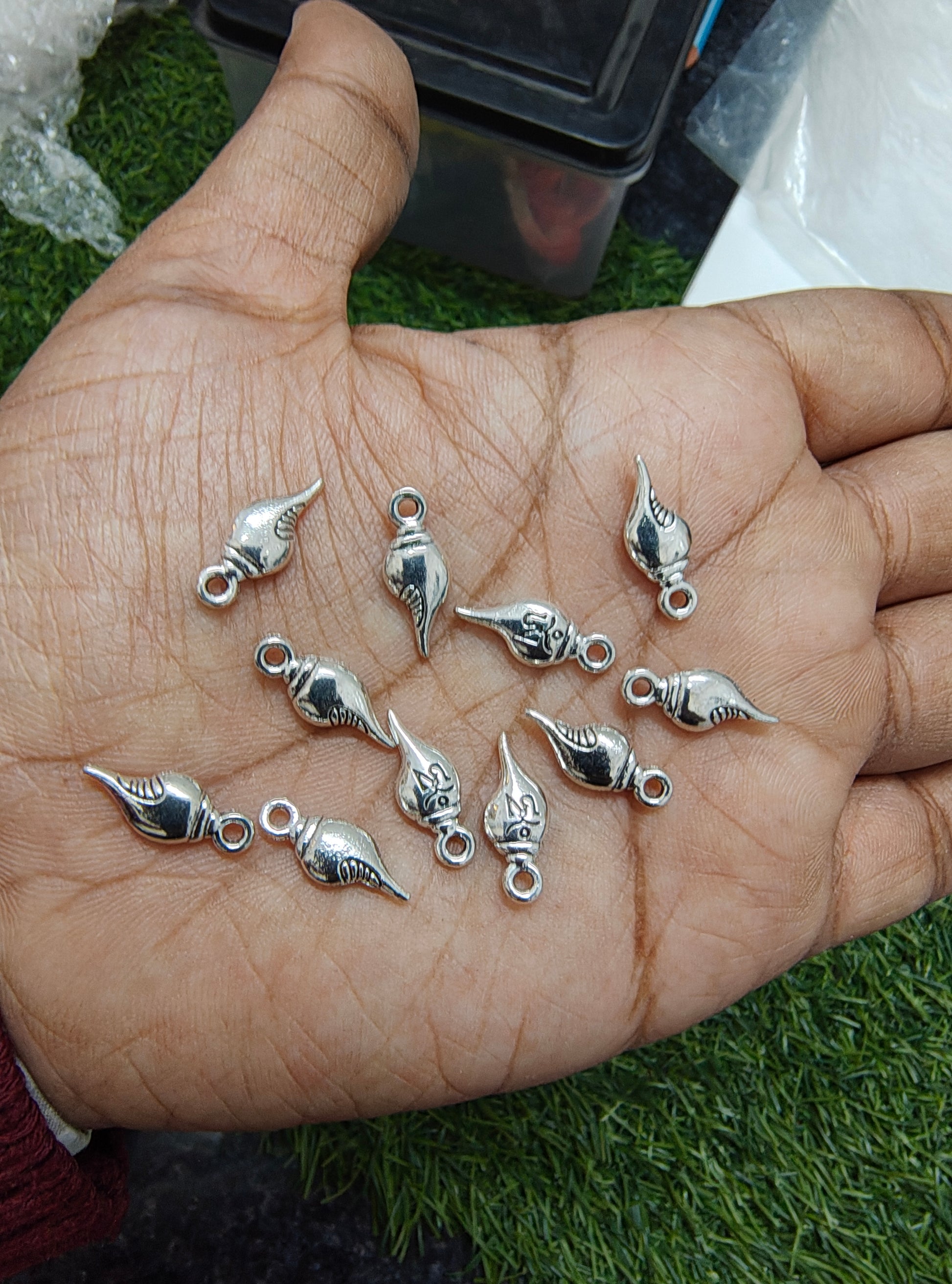 Small silver metal charm 6 design