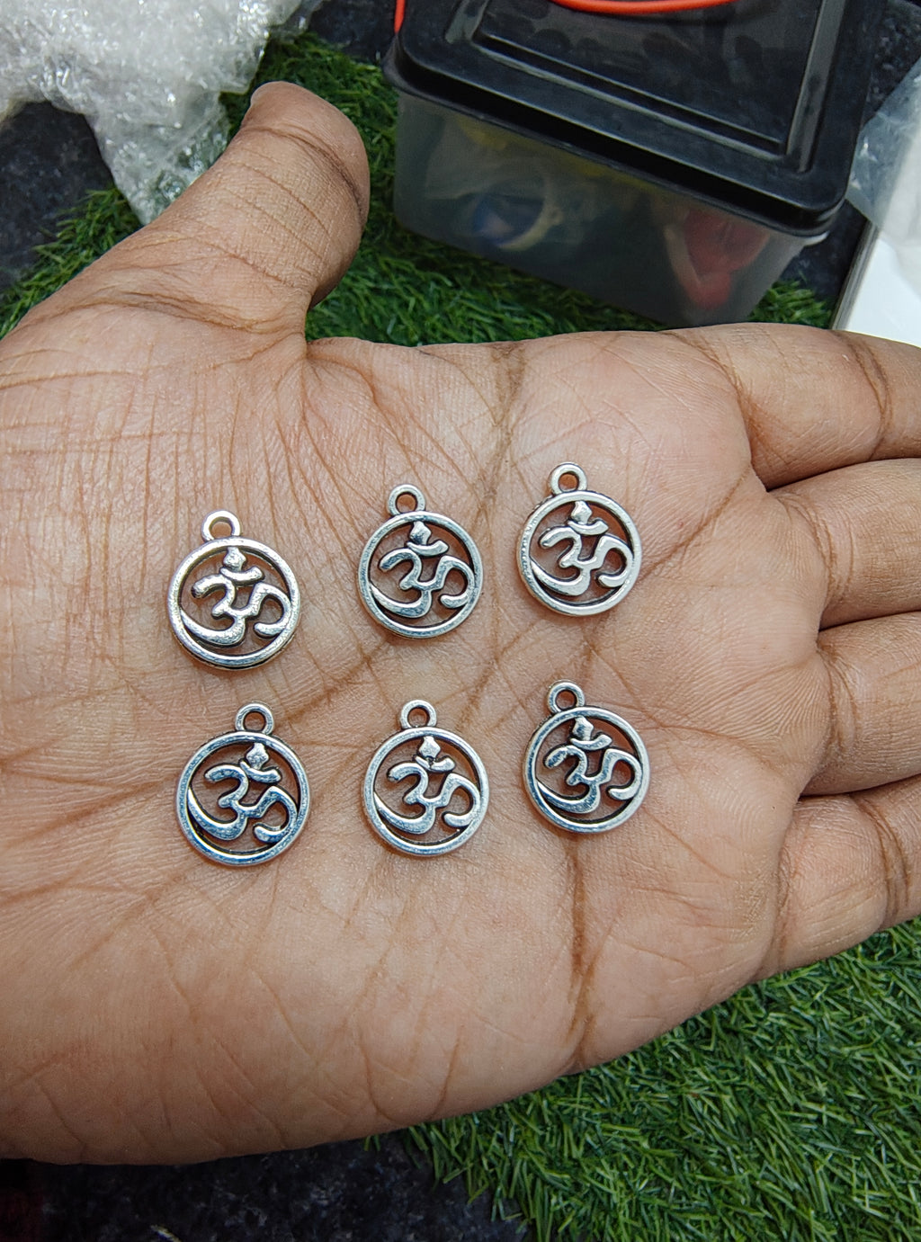 Small silver metal charm 6 design