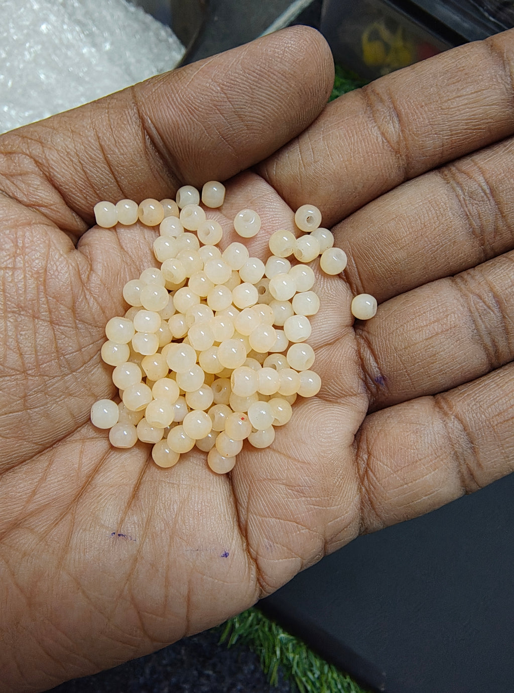 4mm glass jelly beads