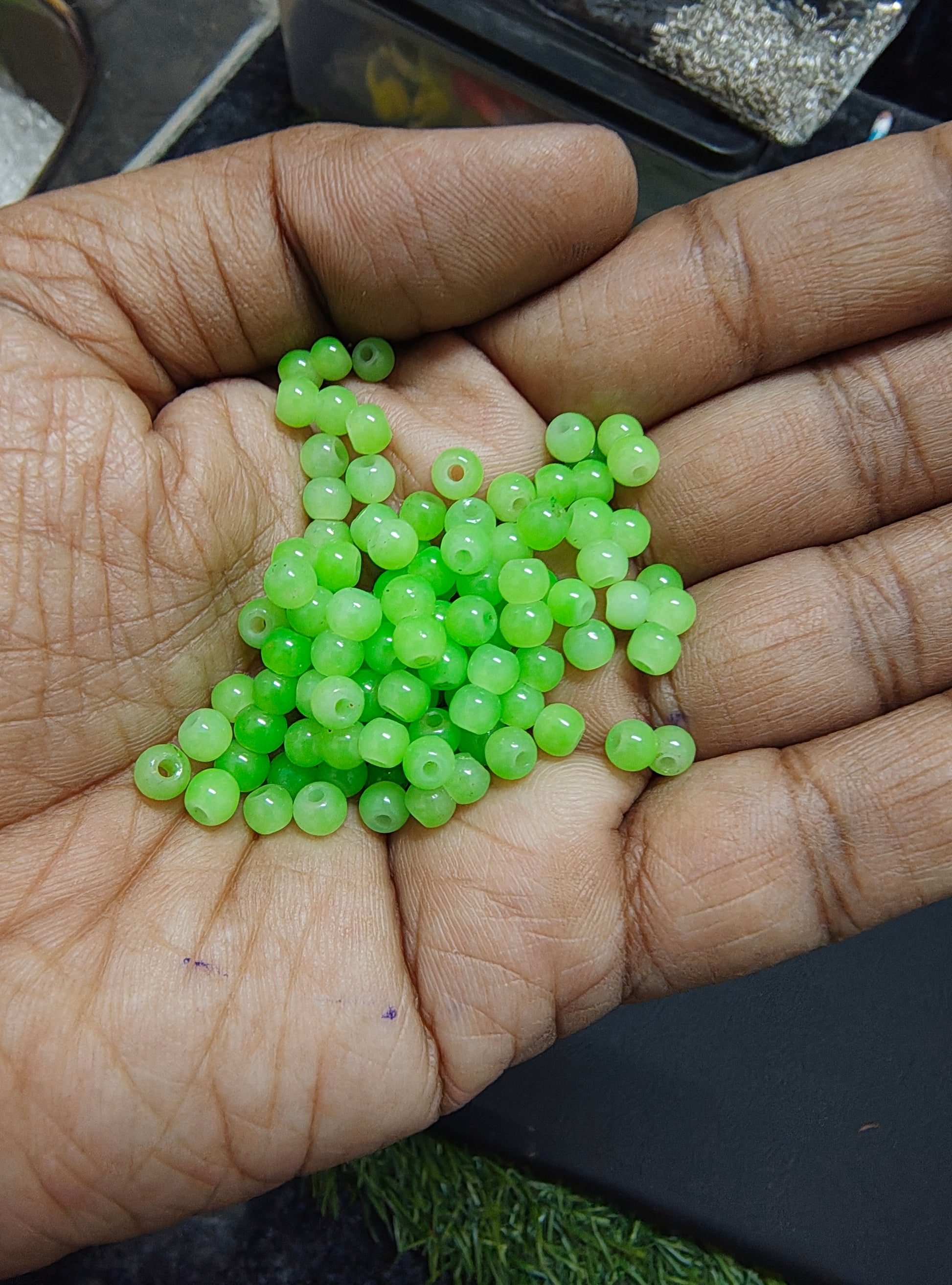 4mm glass jelly beads