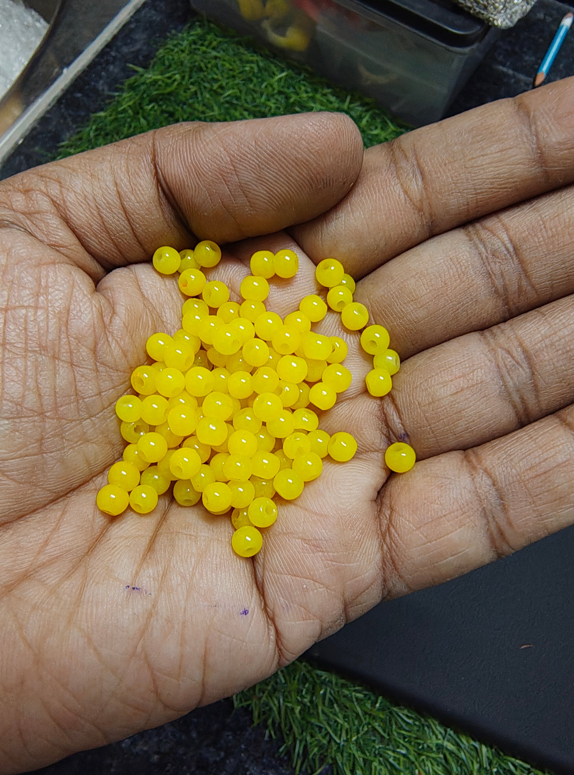 4mm glass jelly beads