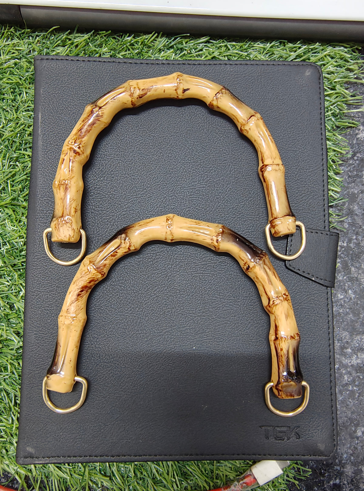 Wooden shade acrylic purse handle (BA1017)