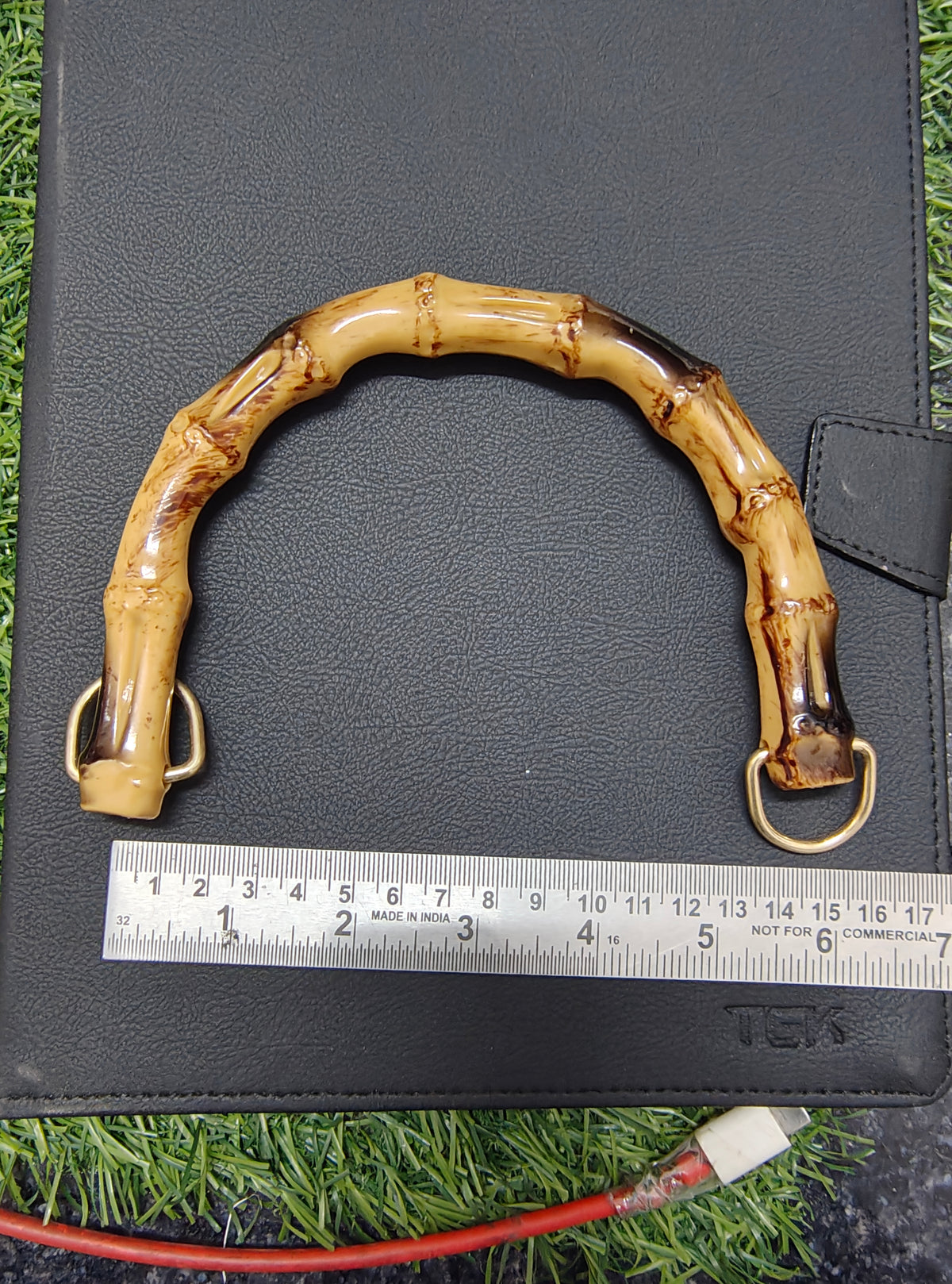 Wooden shade acrylic purse handle (BA1017)