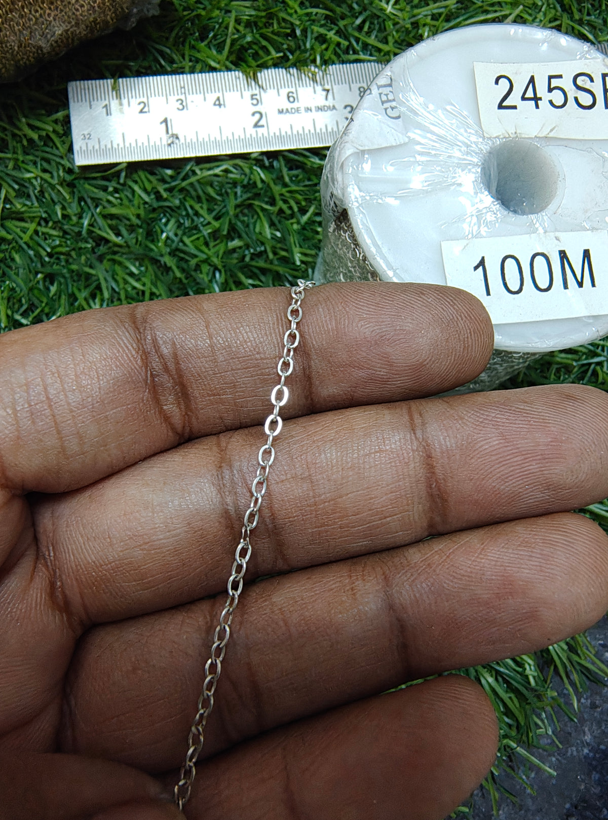 Thin chain (ch-538,539)