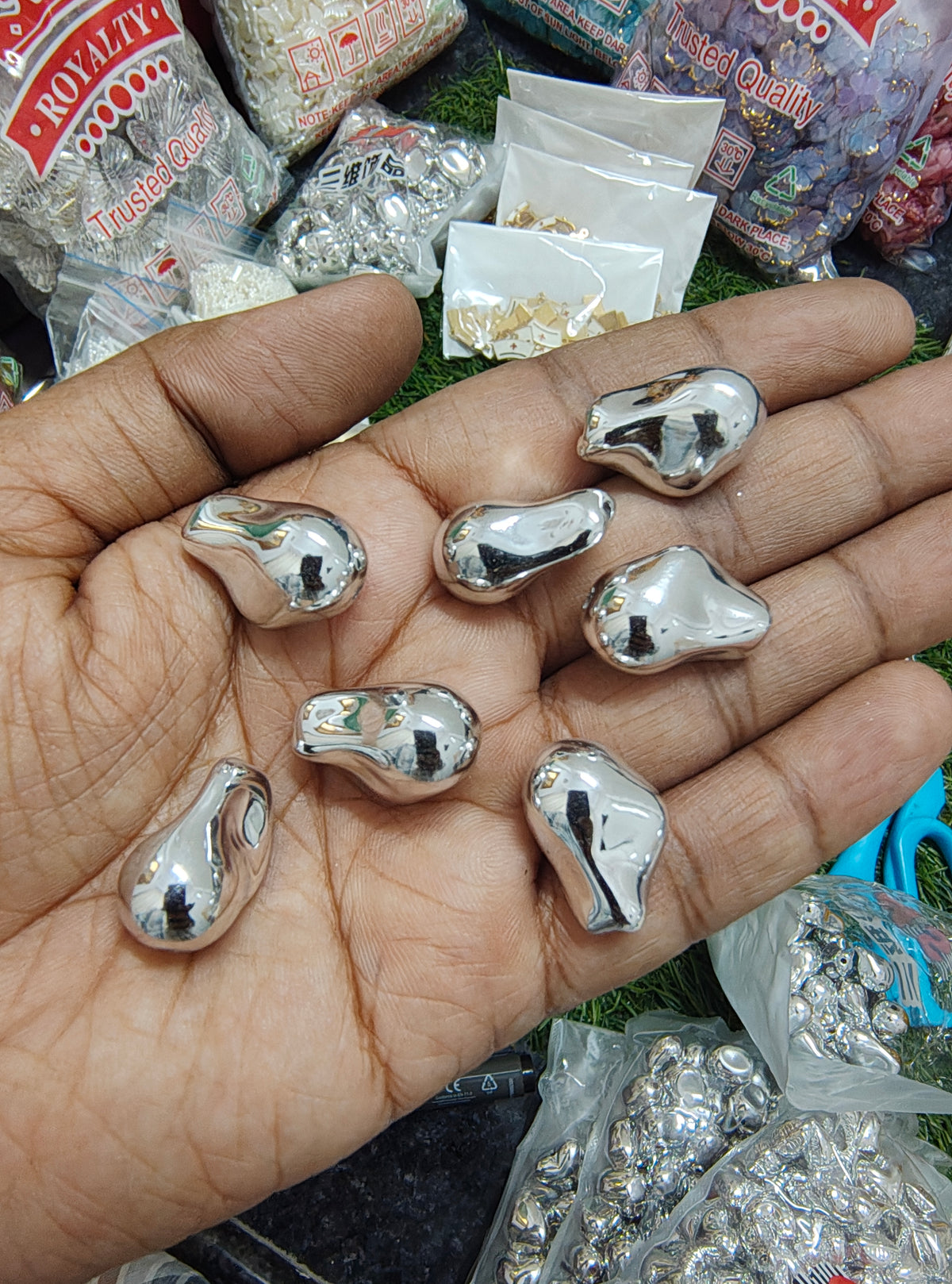 Uv acrylic silver beads (AB2094)