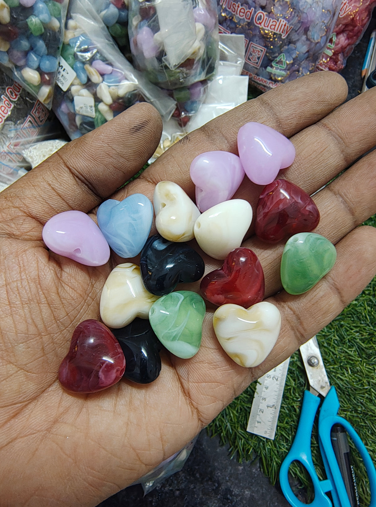 Acrylic uv heart/bow multicolour beads (AB2093)