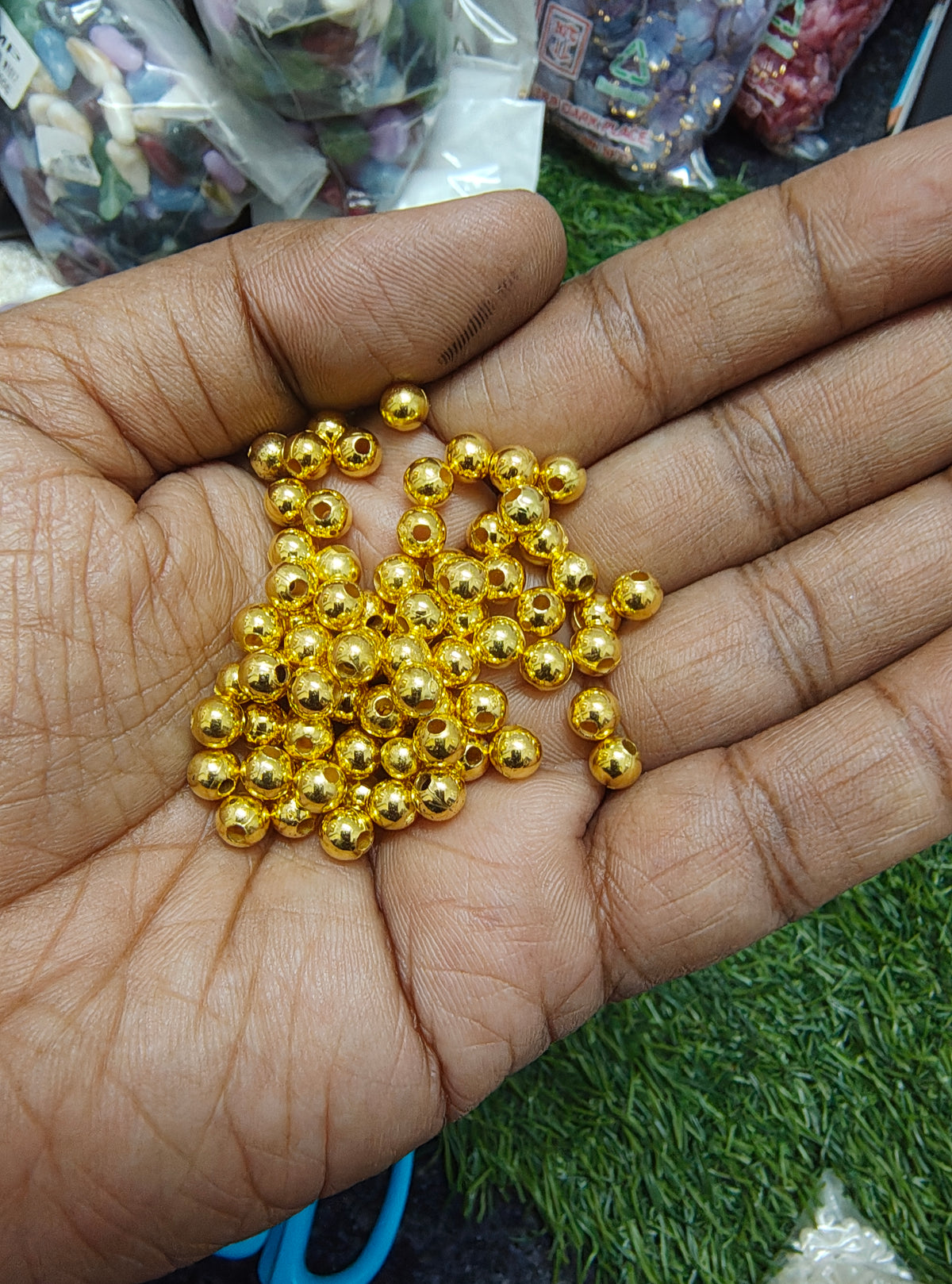 Golden acrylic cc beads (AB2034)