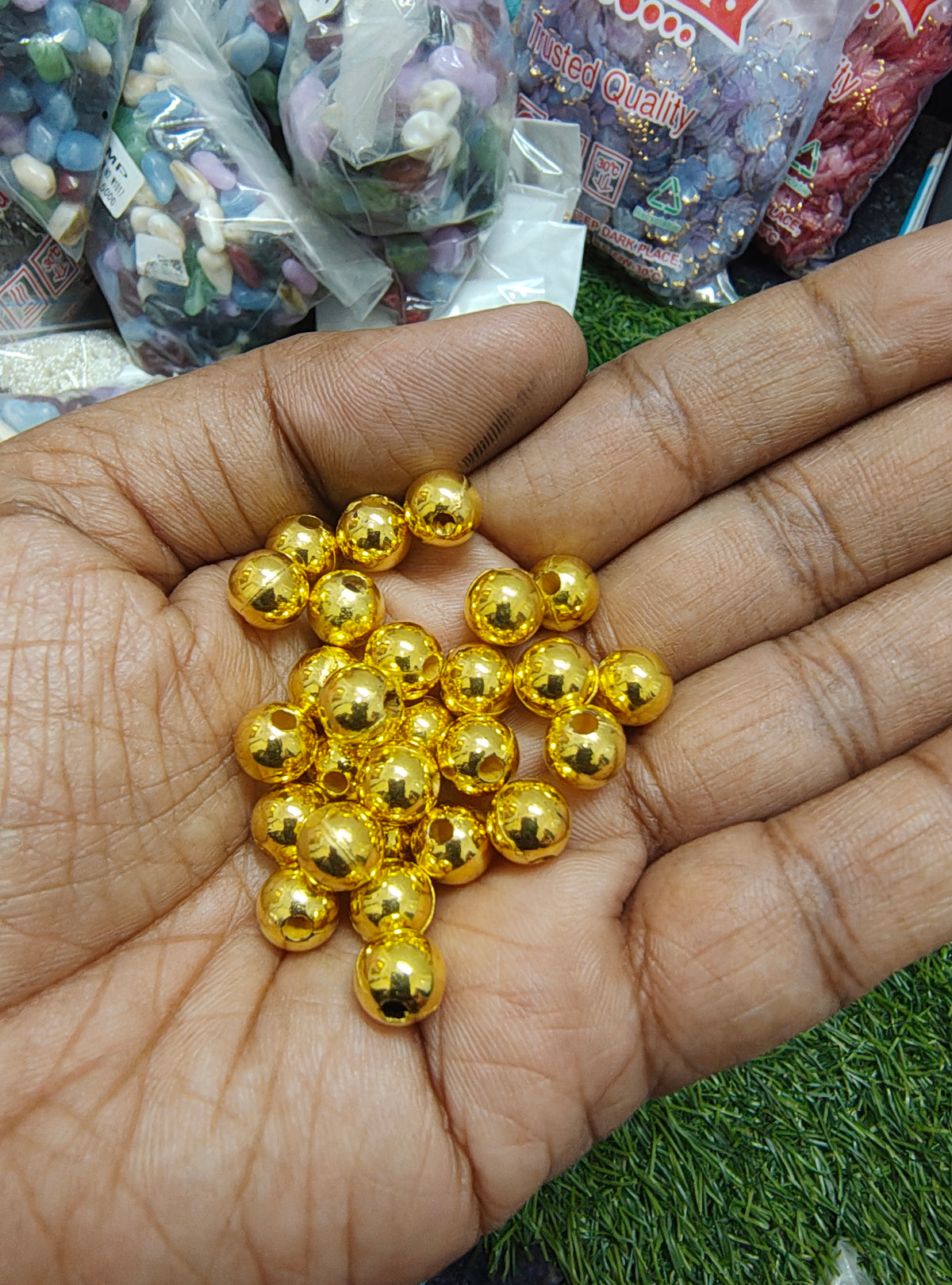 Golden acrylic cc beads (AB2034)