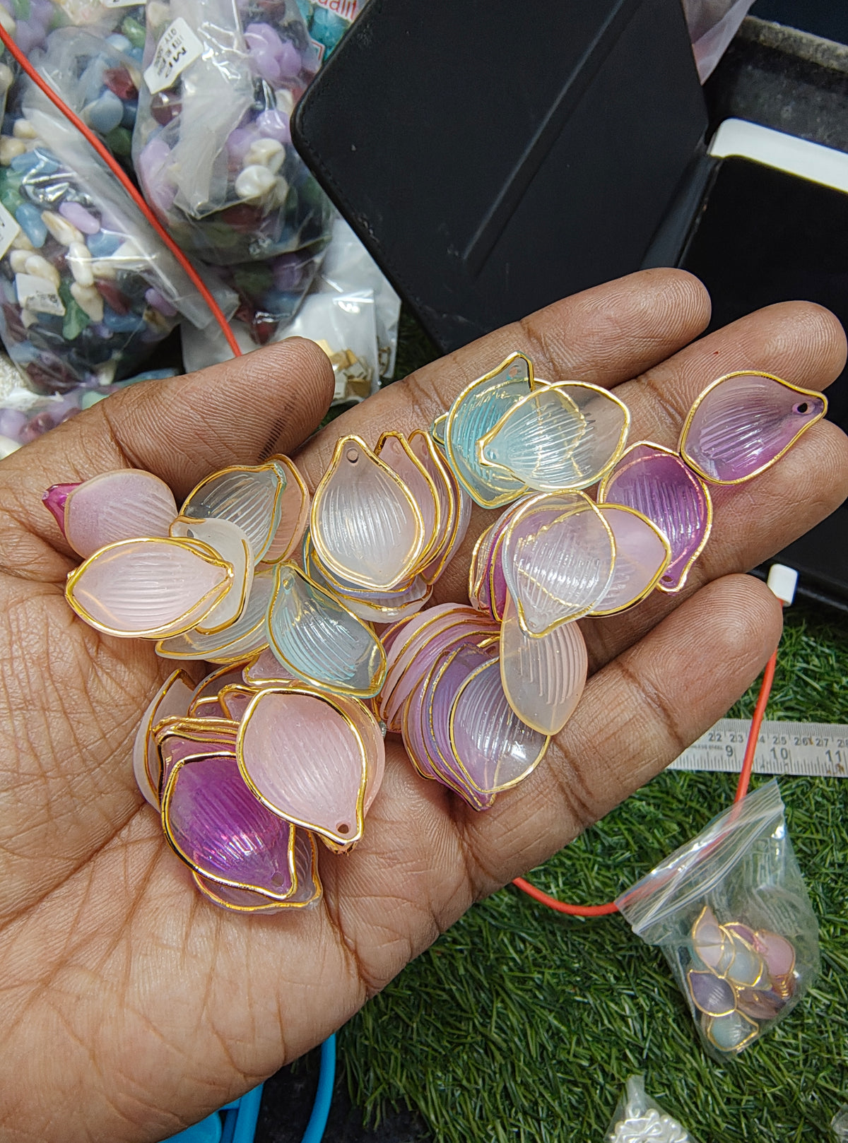 Mix colour acrylic patels (AB2061)