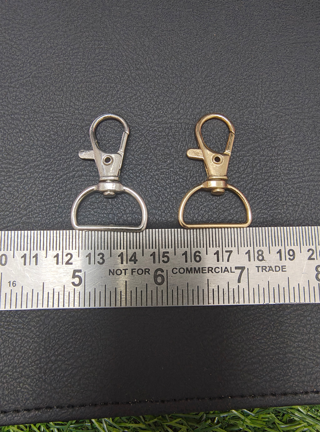 20mm base Dog hook ( HK6005 )