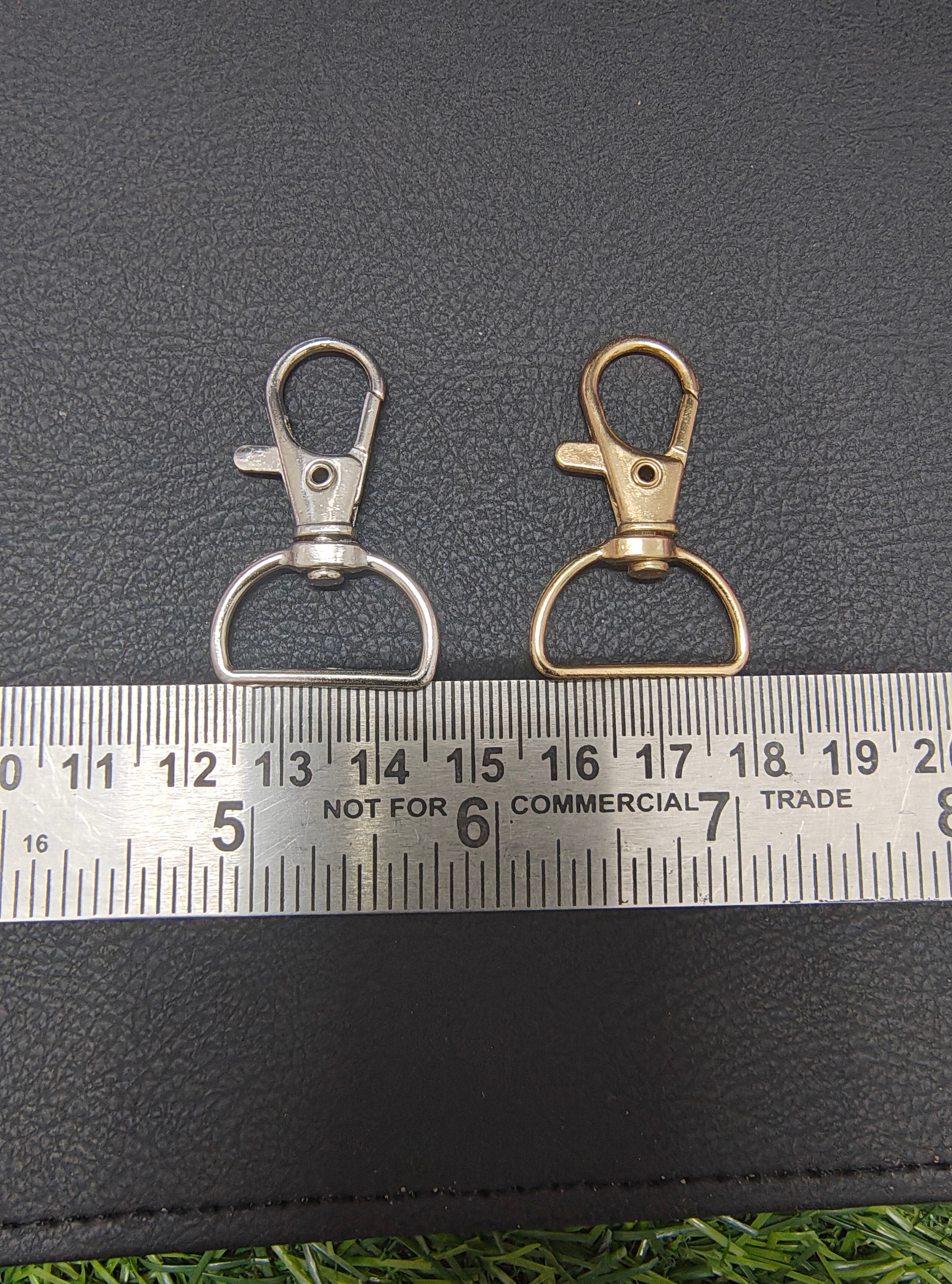 20mm base Dog hook ( HK6005 )