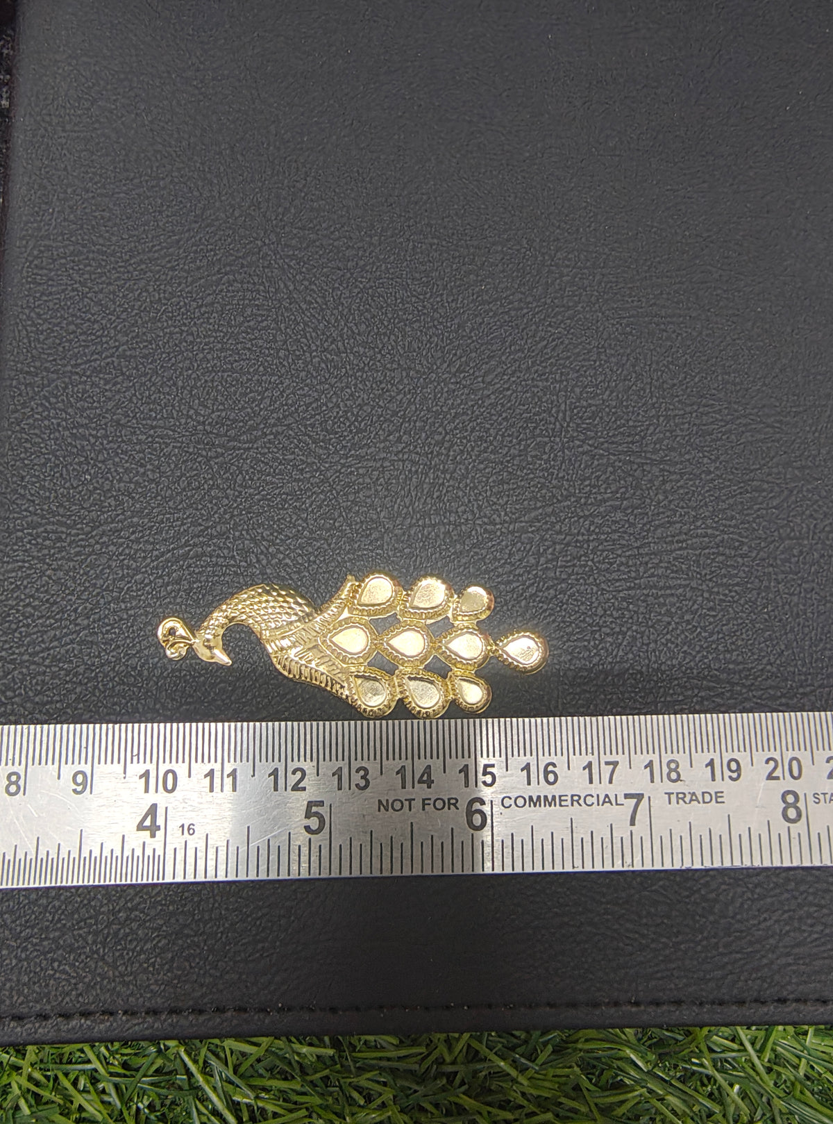 Light weight metal peacock charm ( MTC7028 )