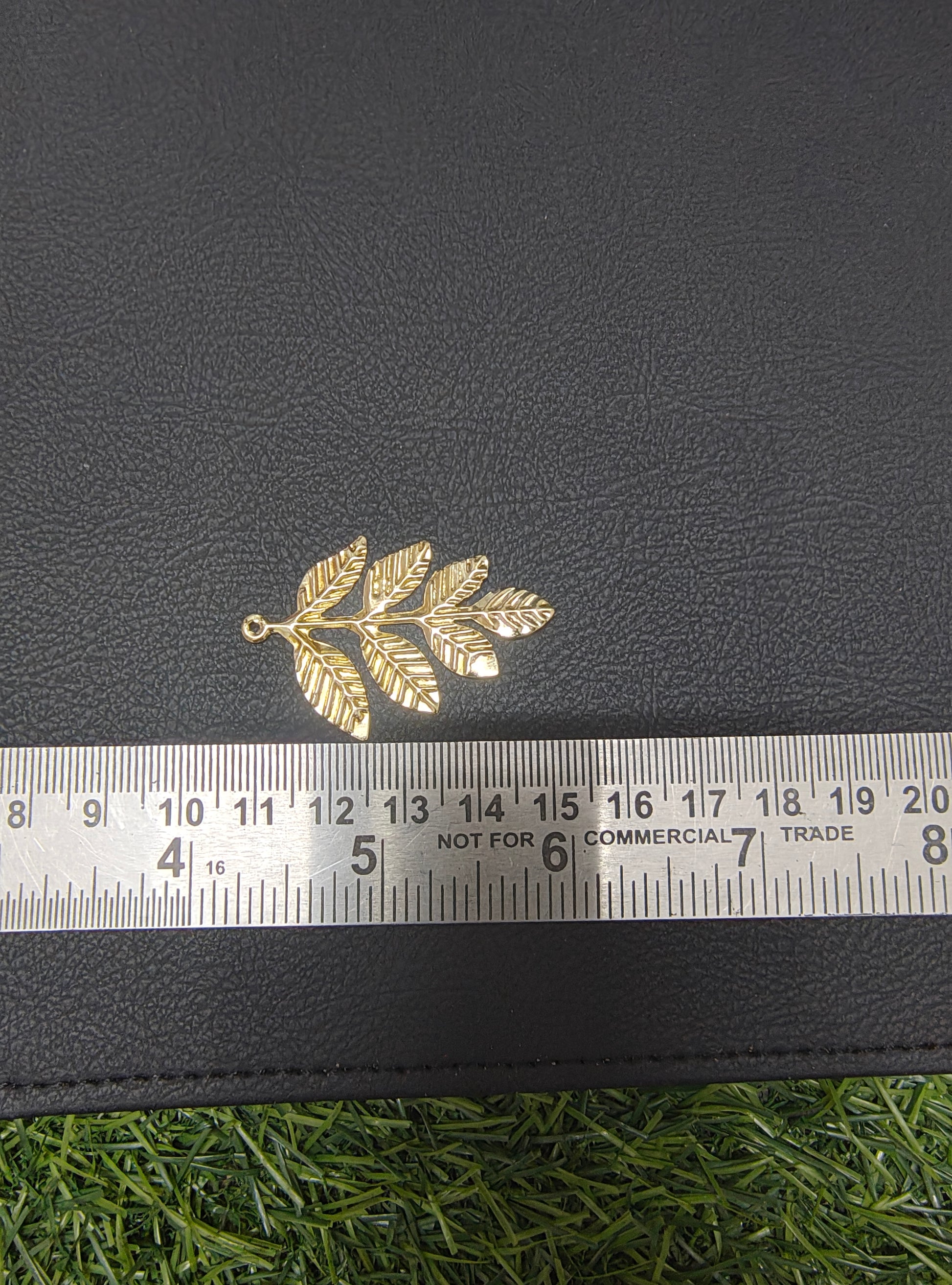 Light weight metal leaf golden ( MTC7027 )