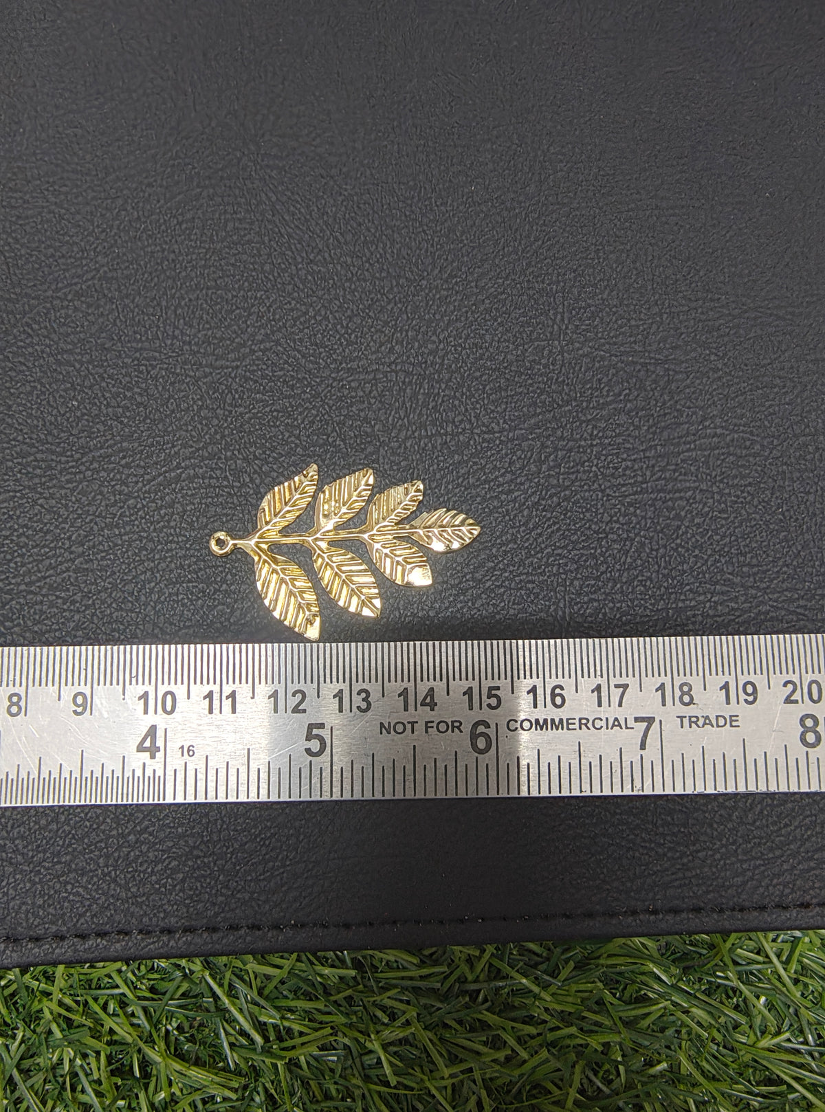 Light weight metal leaf golden ( MTC7027 )