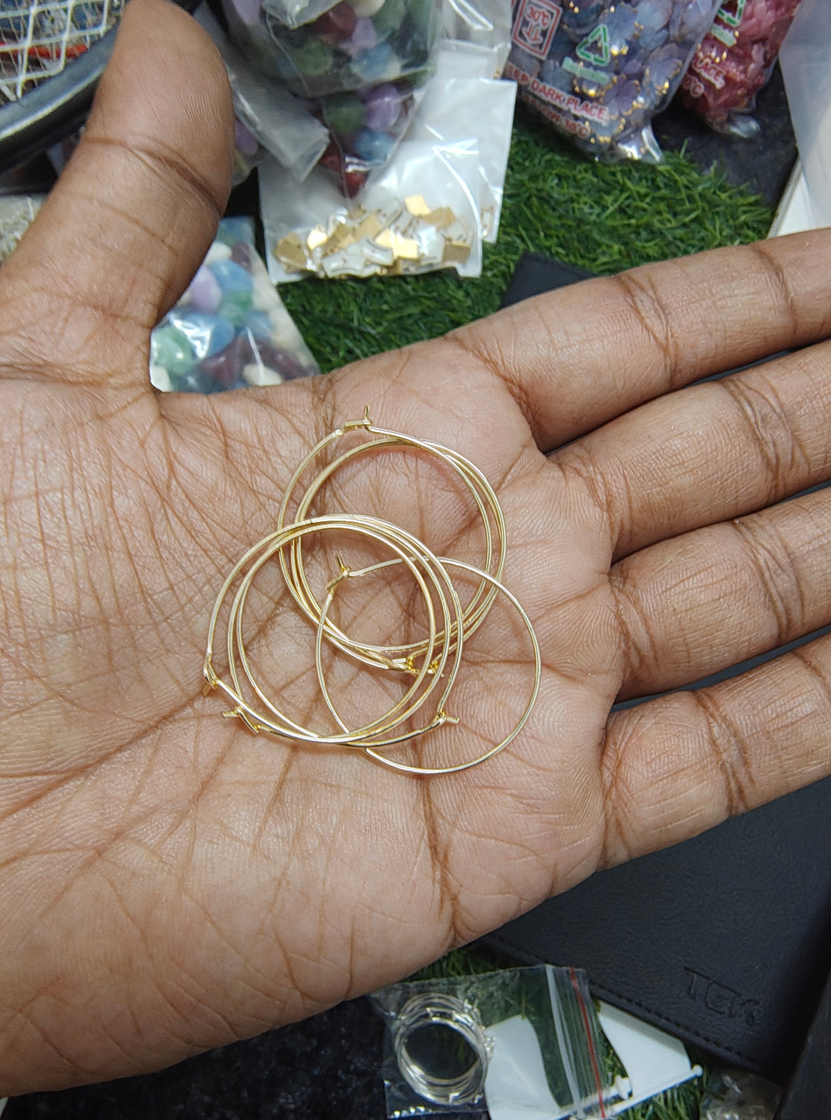 25mm golden wire hoop earrings (JF1050)