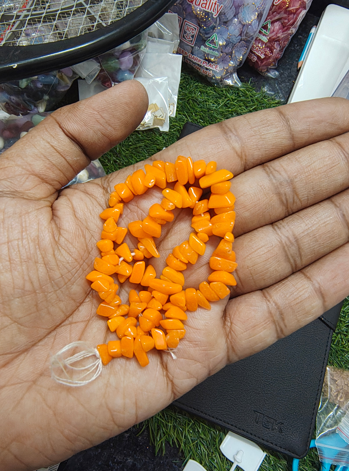 Glass chip beads ( GB4027 )