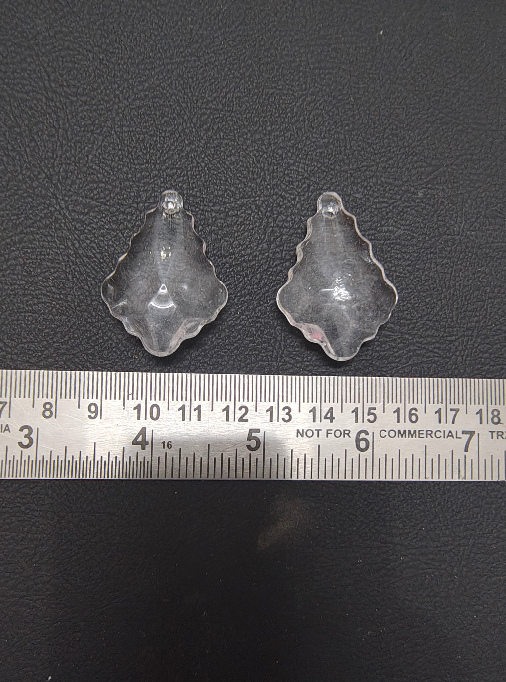 Paan shape acrylic crystal ( OP1003 )
